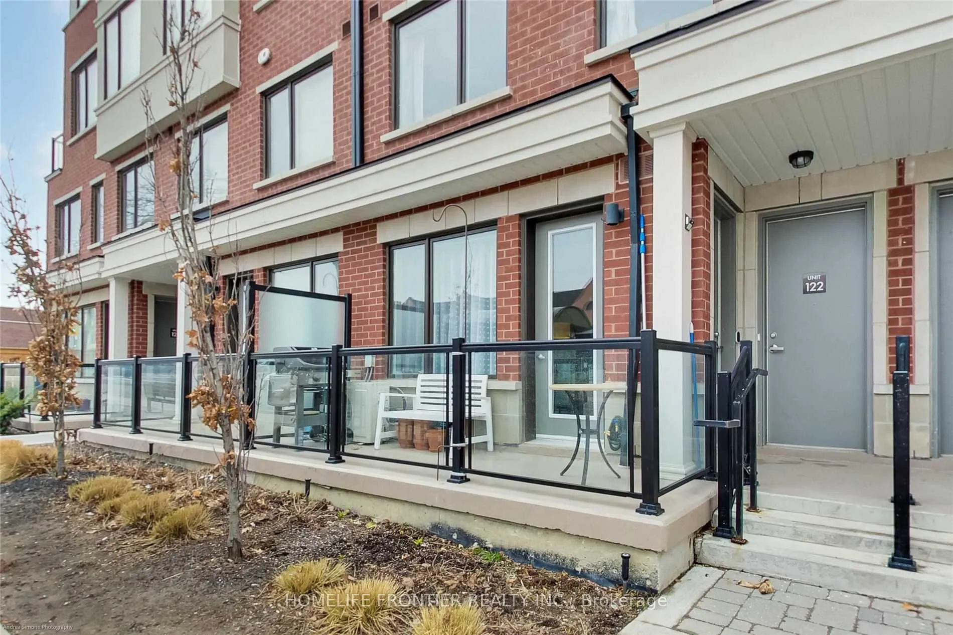 Front of Unit 121, 600 Alex Gardner Circle