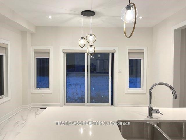 Photo 8 of 115 Connell Drive, Georgina, Keswick North — HOMEH