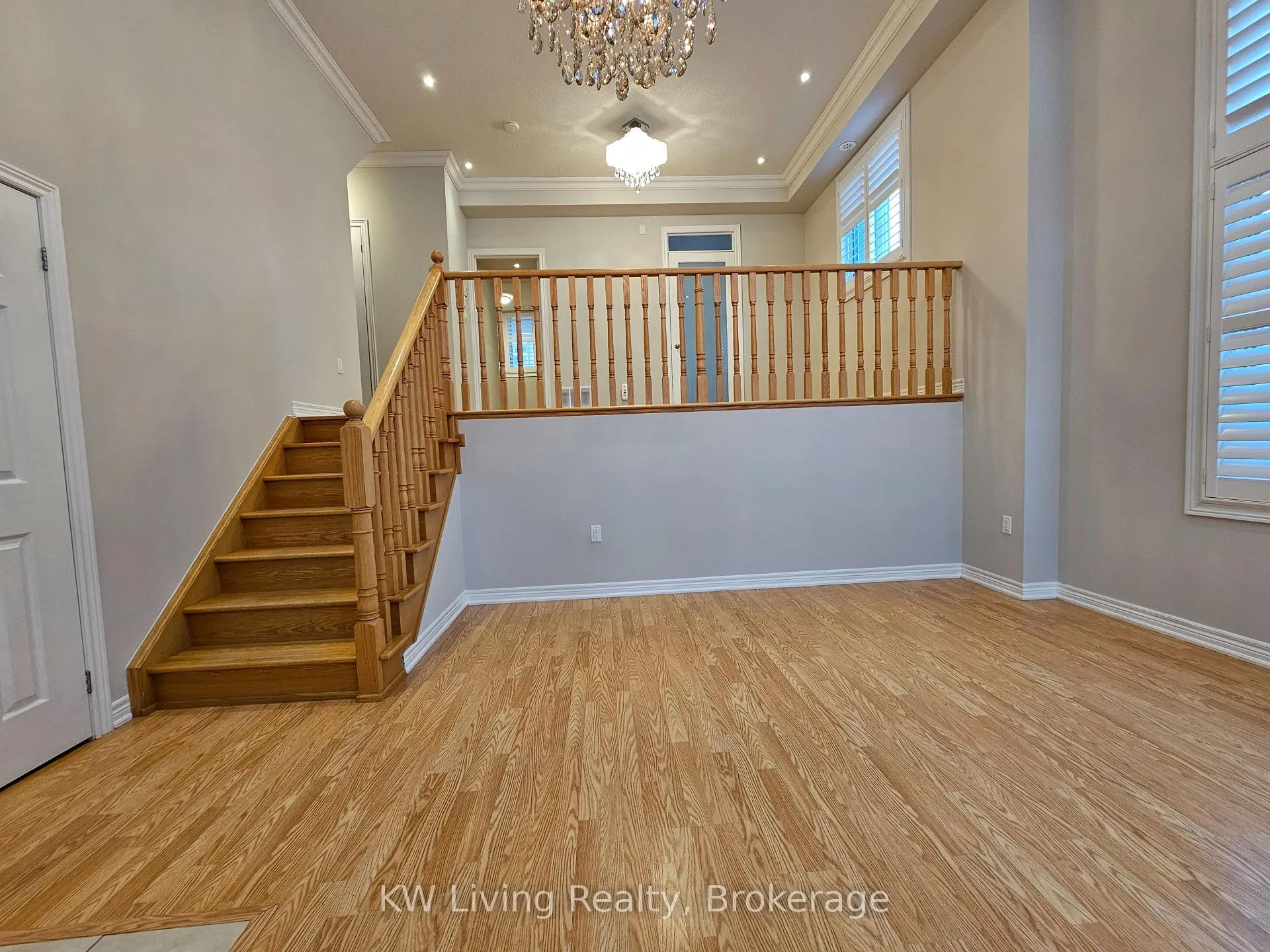 Photo 5 of 26 Comely Way, Markham, Milliken Mills East — HOMEH