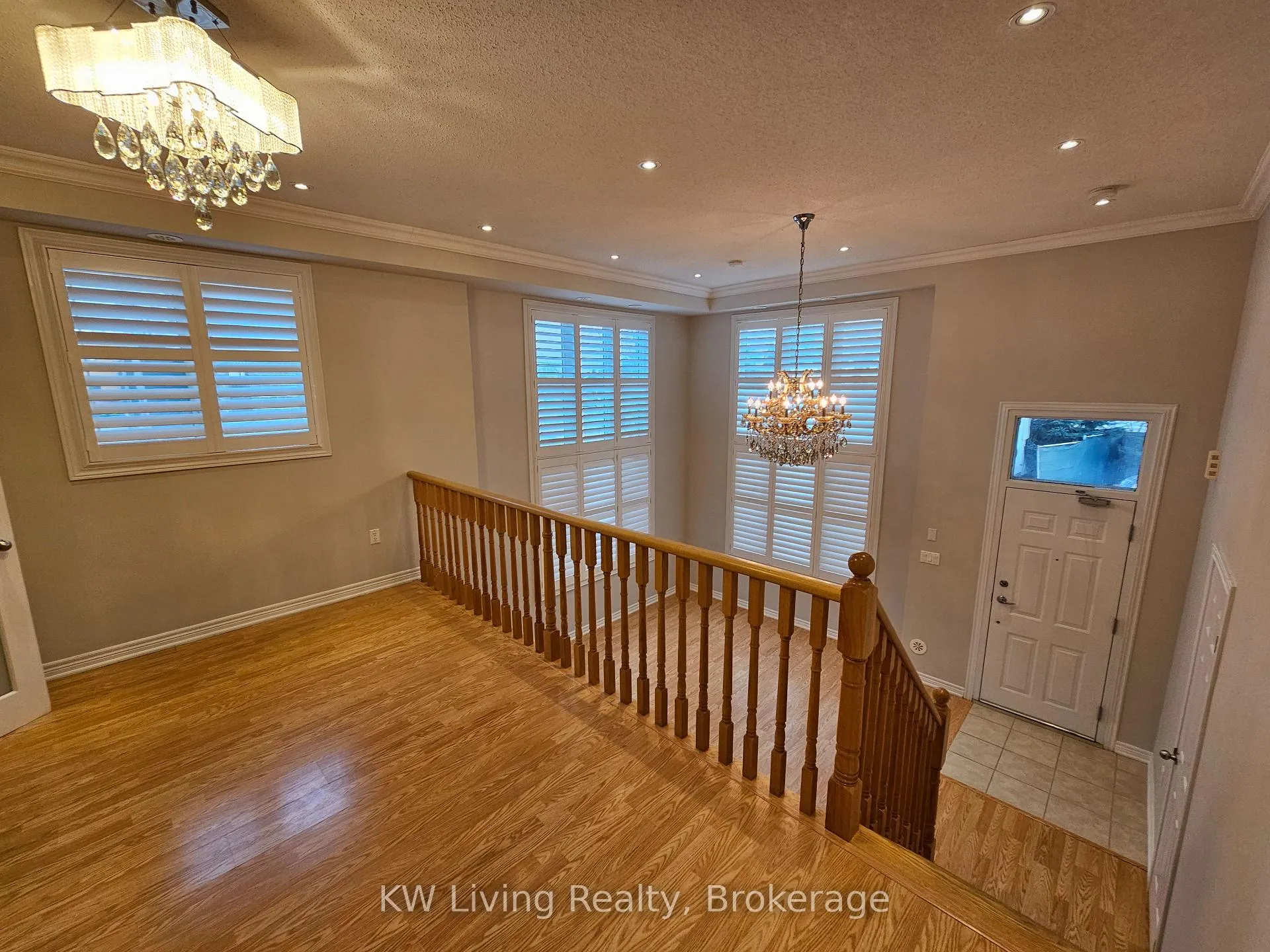 Photo 7 of 26 Comely Way, Markham, Milliken Mills East — HOMEH