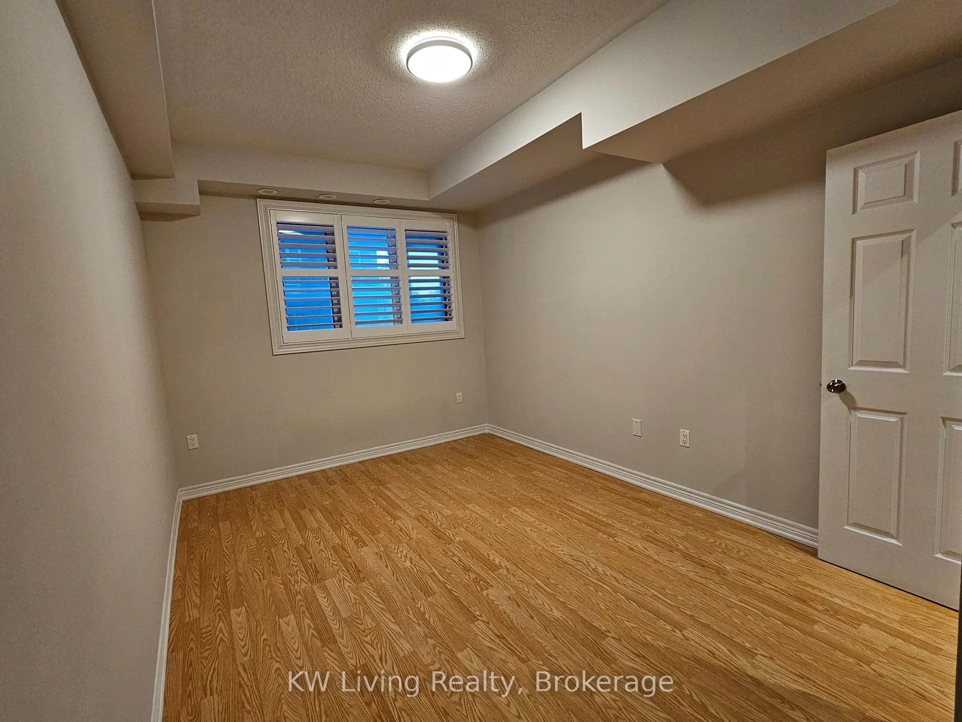 Photo 12 of 26 Comely Way, Markham, Milliken Mills East — HOMEH