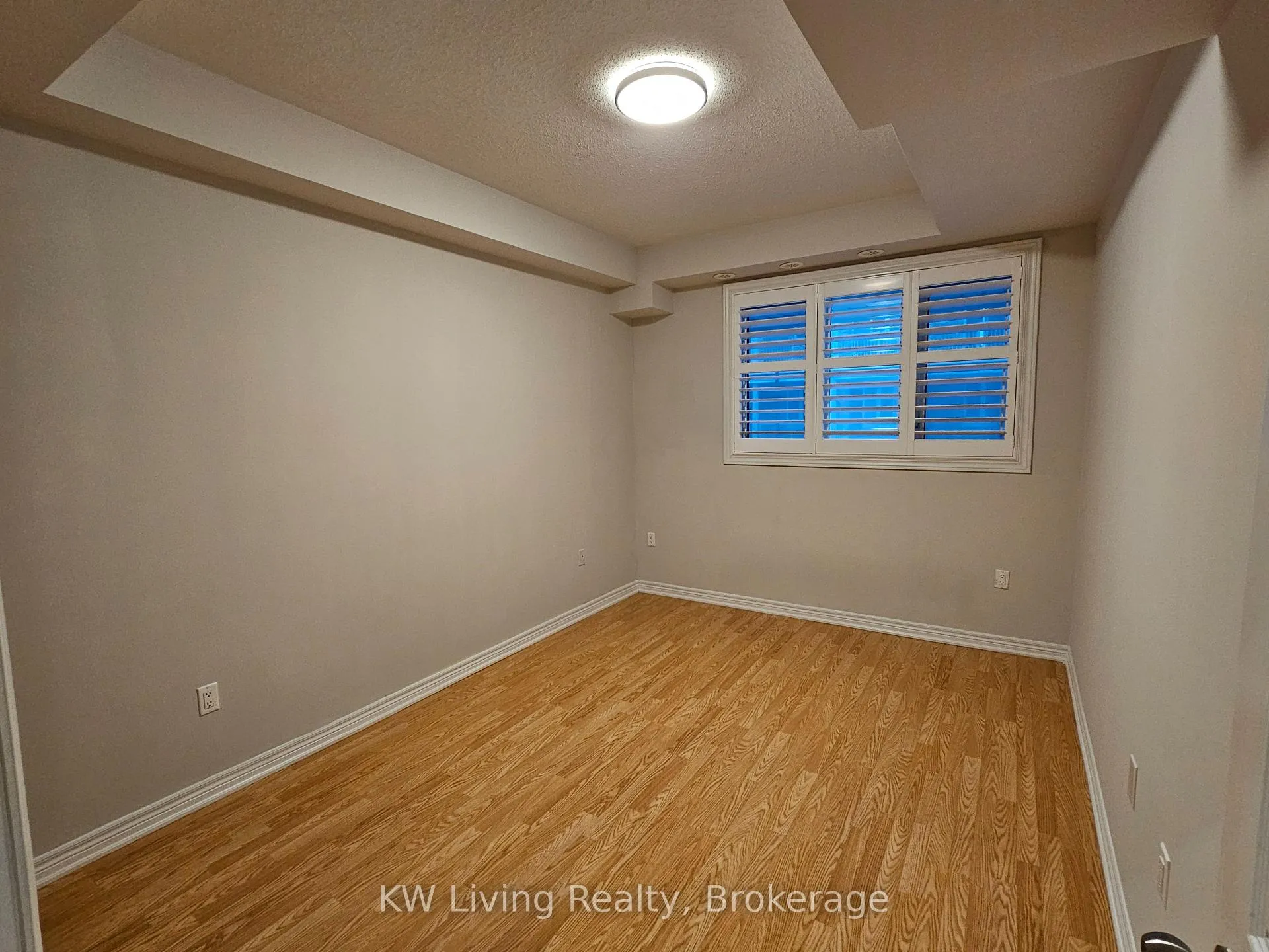 Photo 13 of 26 Comely Way, Markham, Milliken Mills East — HOMEH