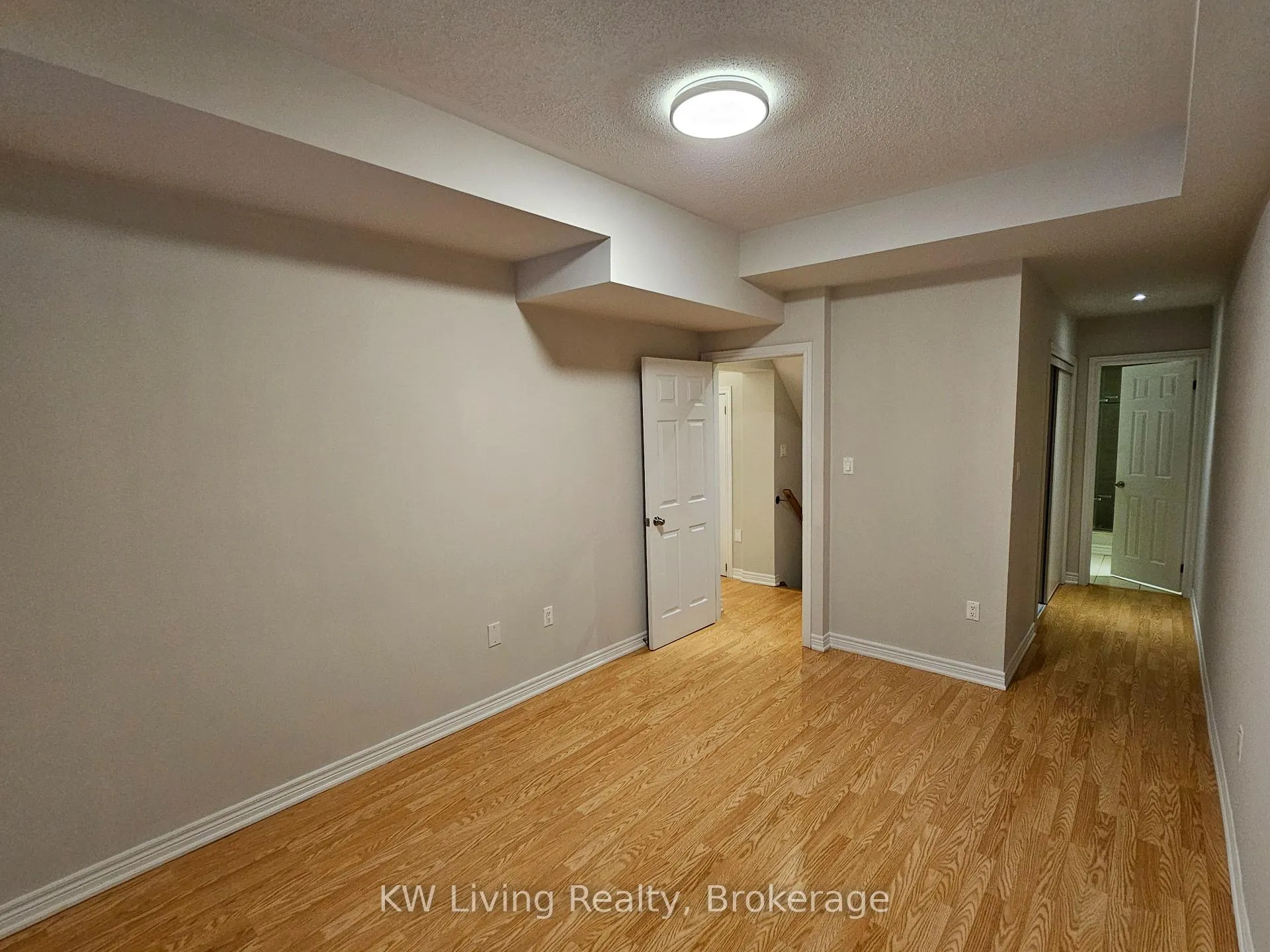 Photo 14 of 26 Comely Way, Markham, Milliken Mills East — HOMEH