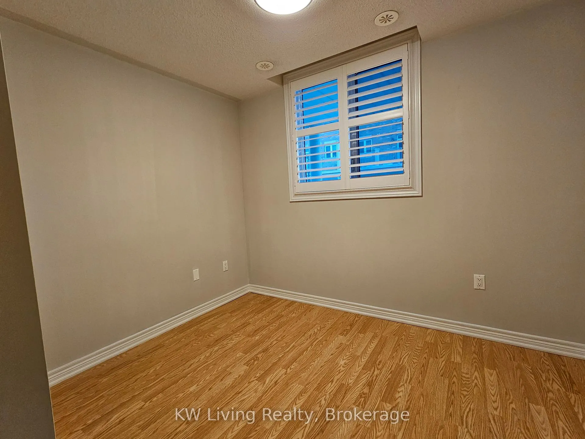Photo 17 of 26 Comely Way, Markham, Milliken Mills East — HOMEH