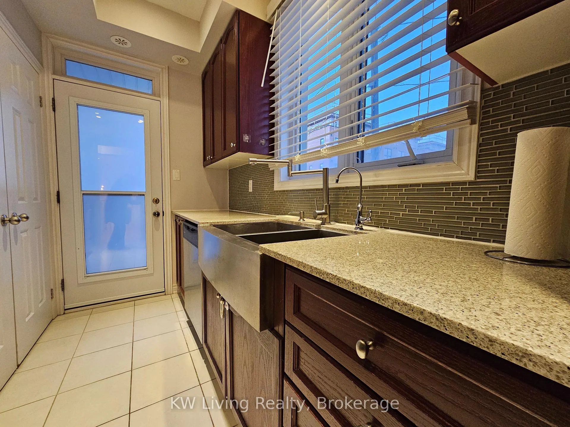 Photo 19 of 26 Comely Way, Markham, Milliken Mills East — HOMEH