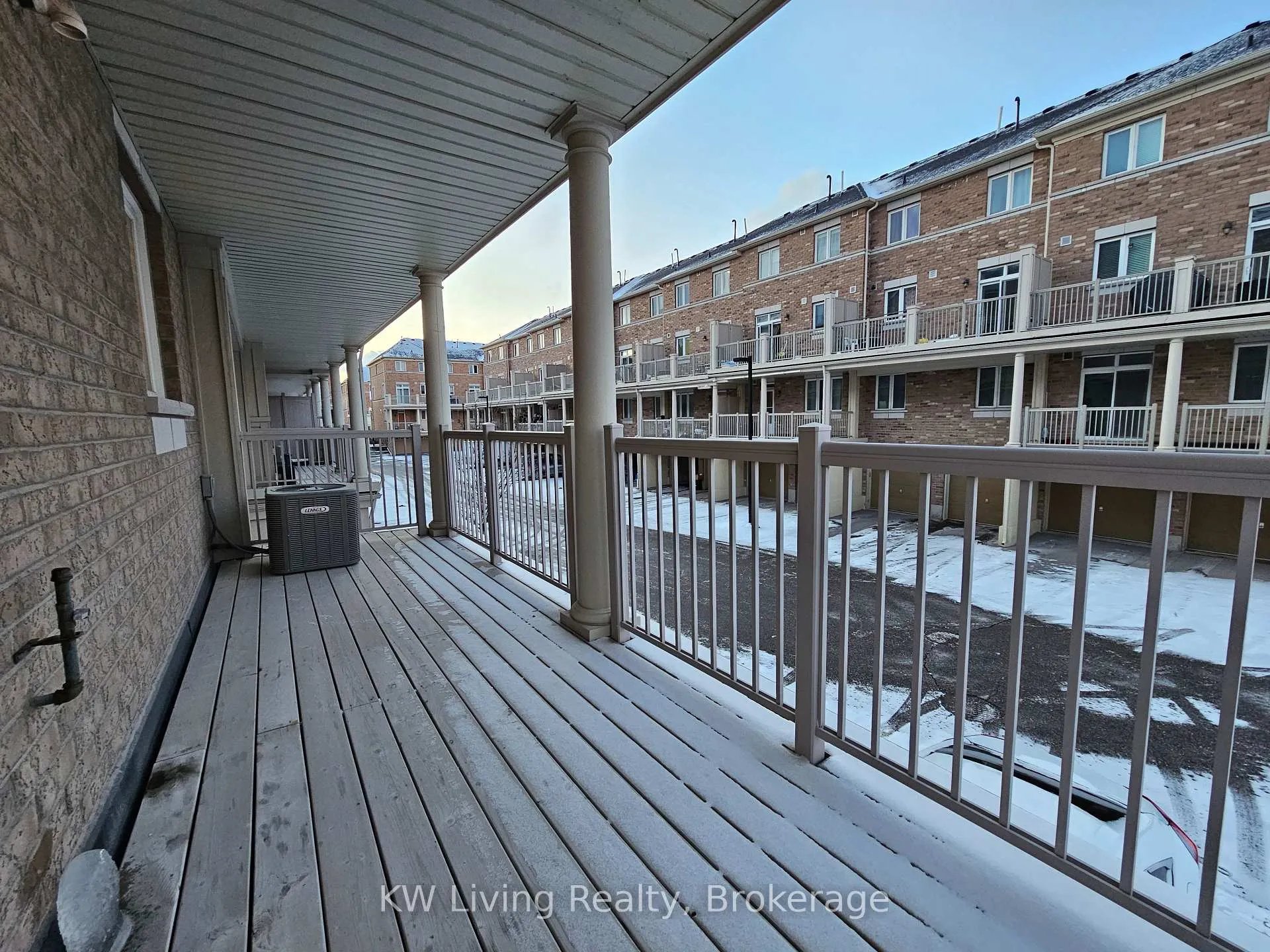 Photo 22 of 26 Comely Way, Markham, Milliken Mills East — HOMEH