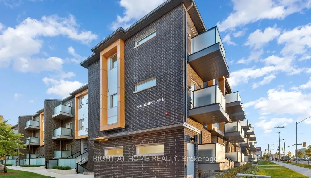 Front of Unit 423, 2789 Eglinton Avenue East E