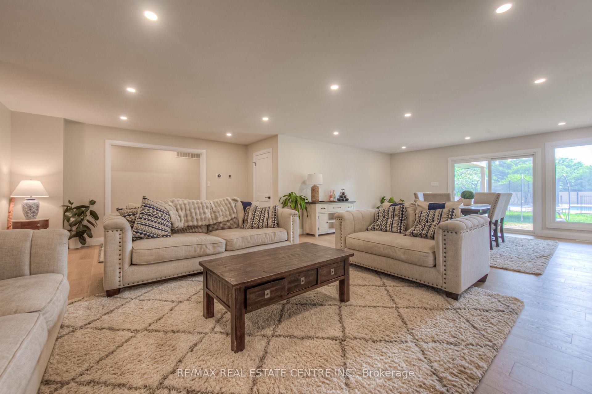 Photo 6 of 226 Brant Road, Brant, South Dumfries — HOMEH