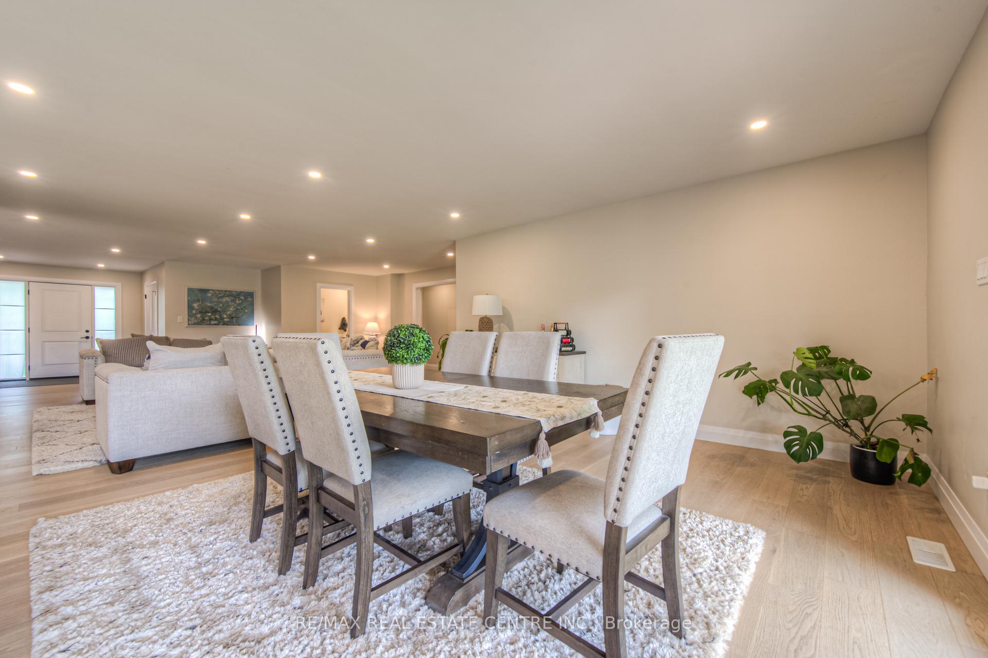 Photo 10 of 226 Brant Road, Brant, South Dumfries — HOMEH
