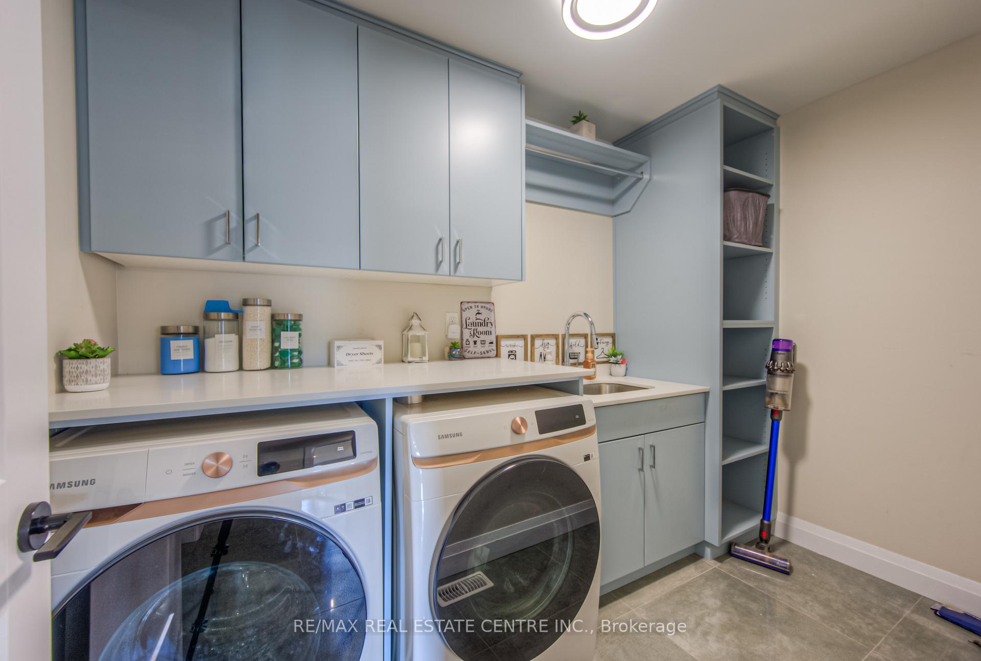 Photo 12 of 226 Brant Road, Brant, South Dumfries — HOMEH