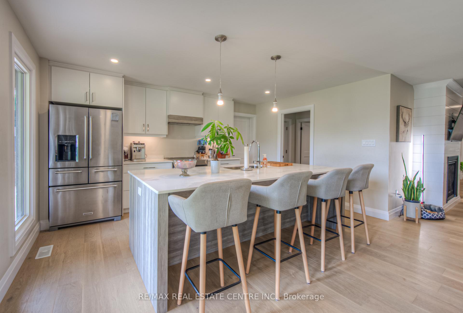 Photo 14 of 226 Brant Road, Brant, South Dumfries — HOMEH