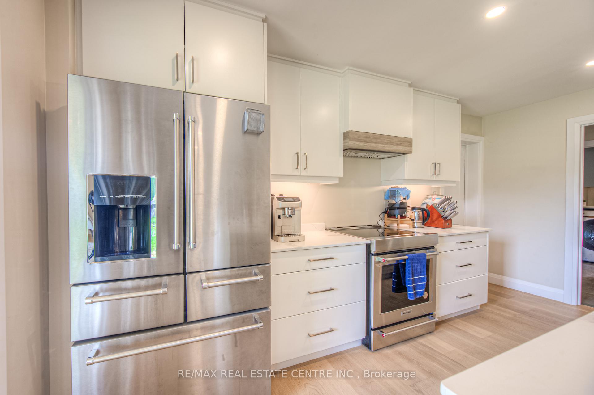 Photo 17 of 226 Brant Road, Brant, South Dumfries — HOMEH