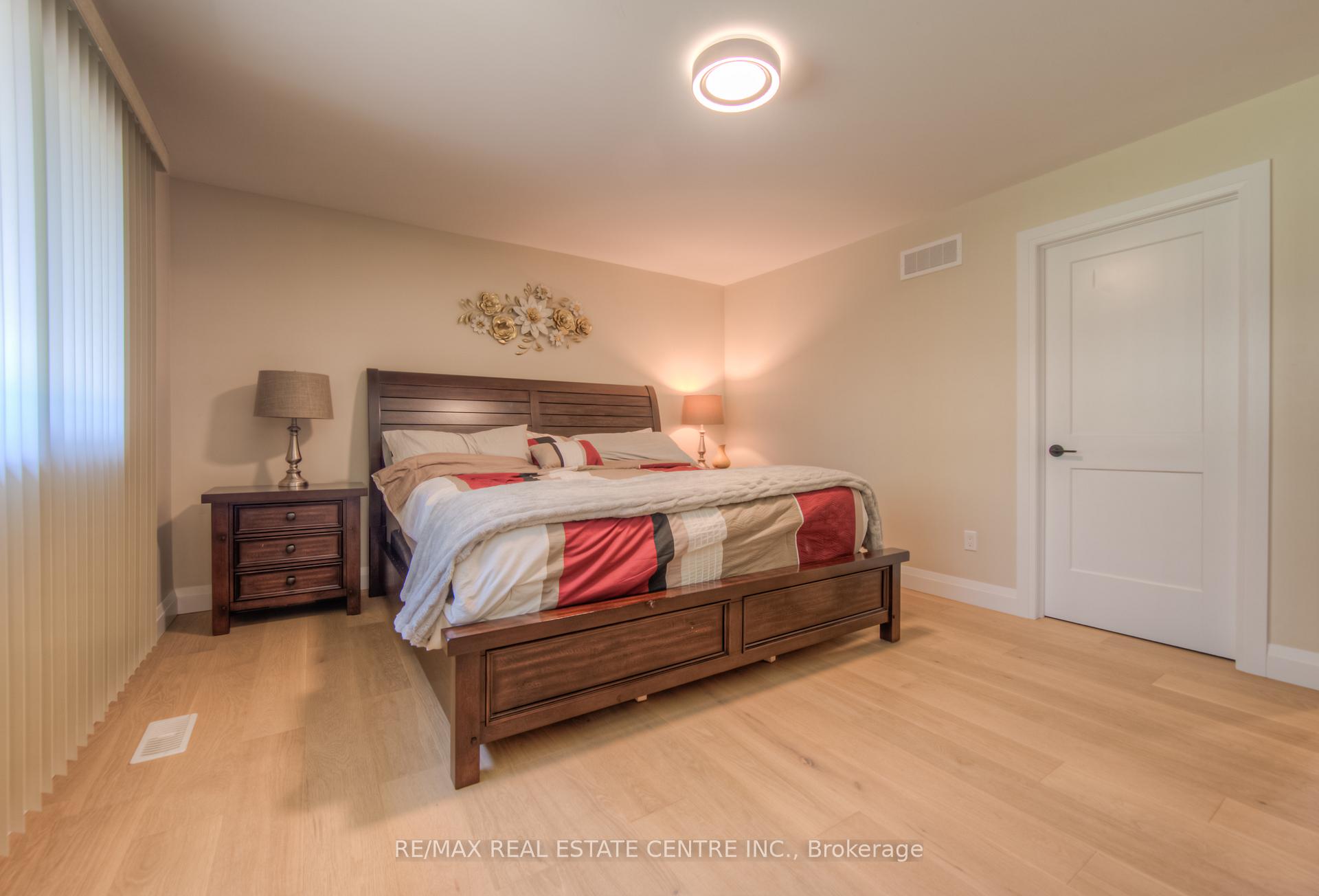 Photo 24 of 226 Brant Road, Brant, South Dumfries — HOMEH