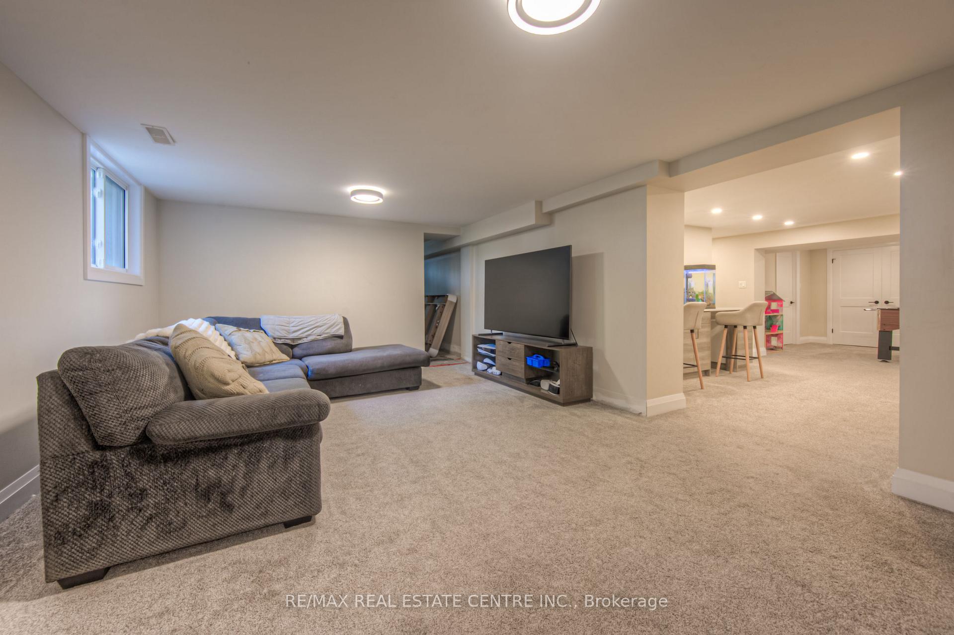 Photo 32 of 226 Brant Road, Brant, South Dumfries — HOMEH