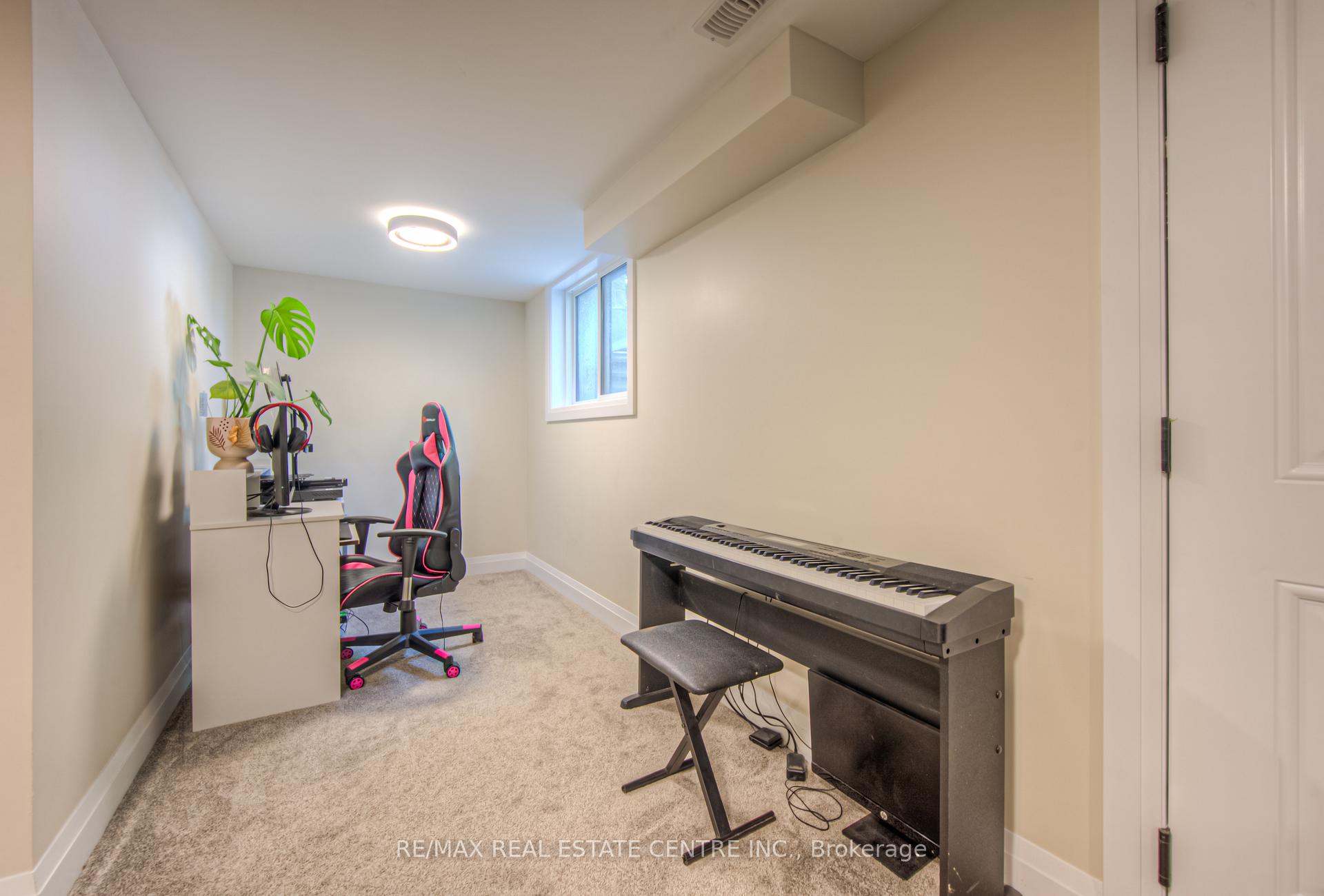 Photo 33 of 226 Brant Road, Brant, South Dumfries — HOMEH