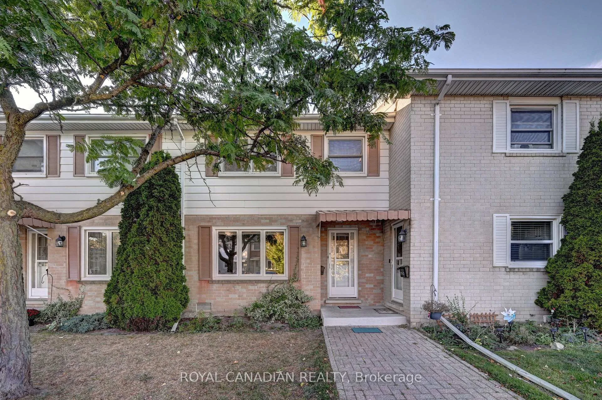Front of Unit E, 515 Weber Street