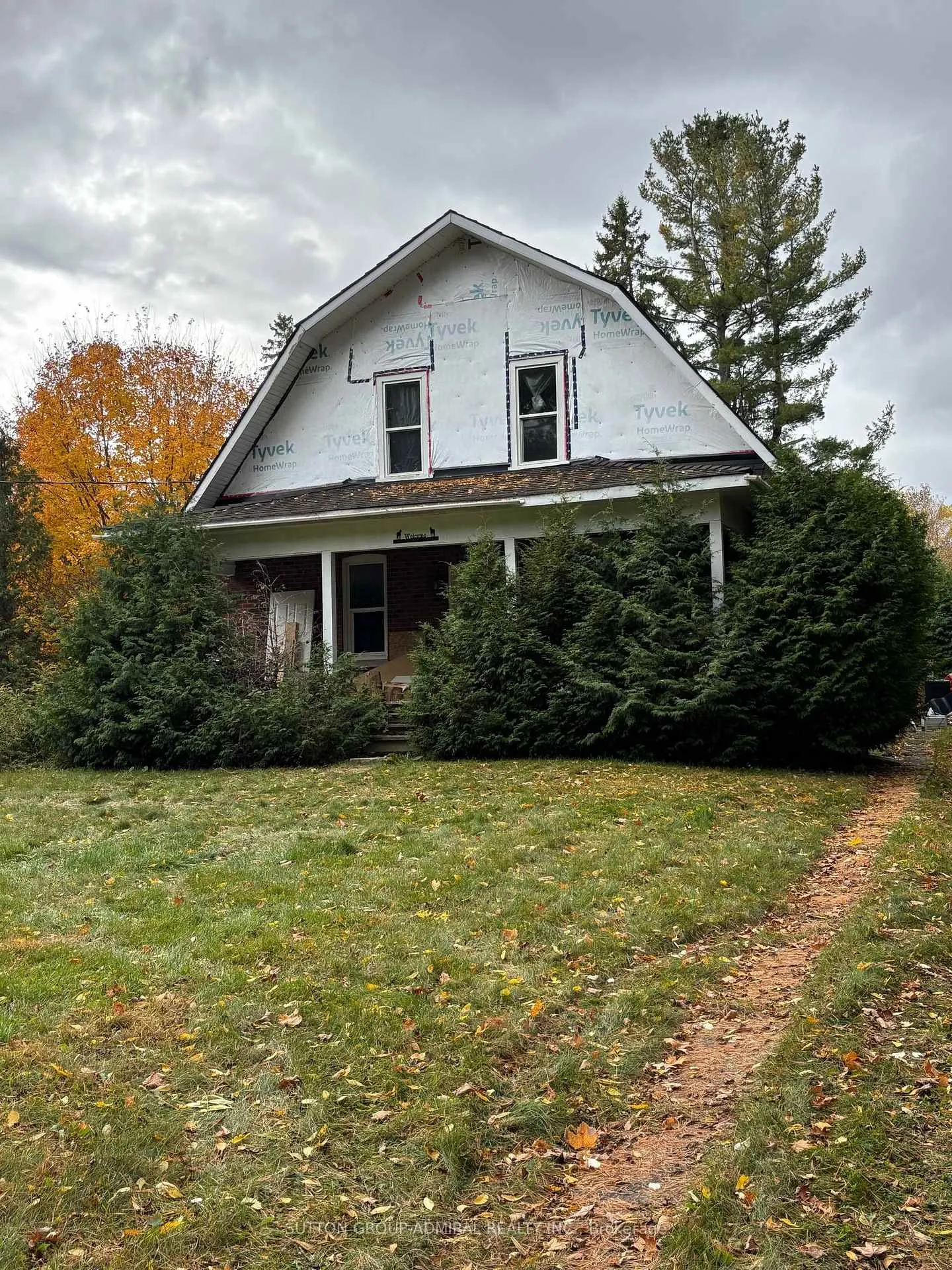 Front of 7574 White Road