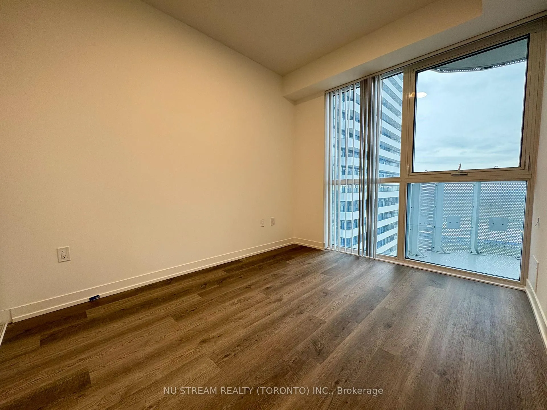 Photo 7 of Unit 3110, 8 Interchange Way, Vaughan, Vaughan Corporate Centre — HOMEH
