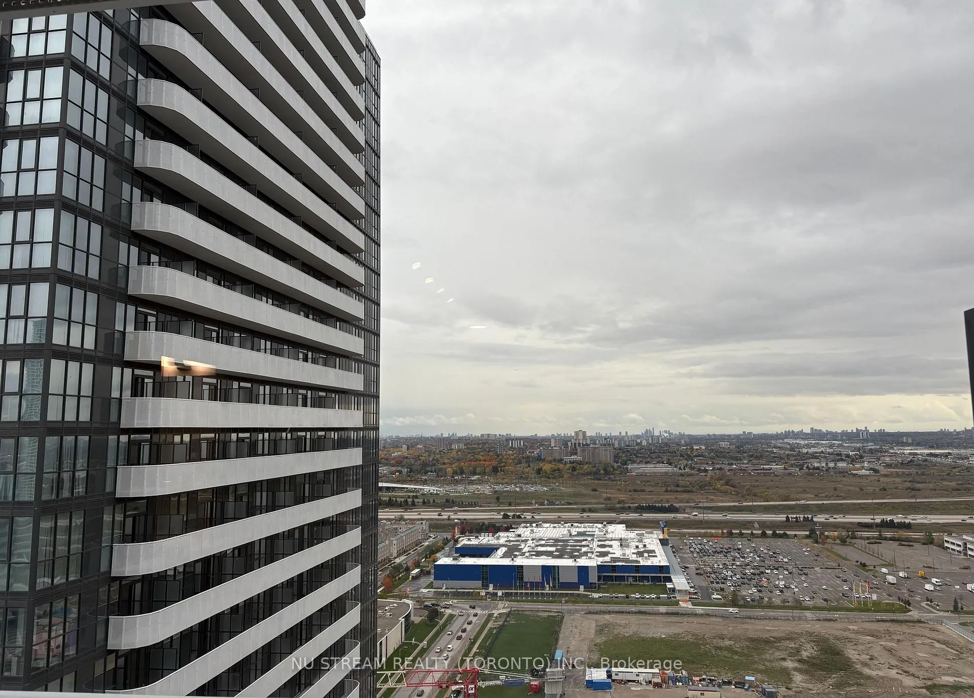 Photo 11 of Unit 3110, 8 Interchange Way, Vaughan, Vaughan Corporate Centre — HOMEH