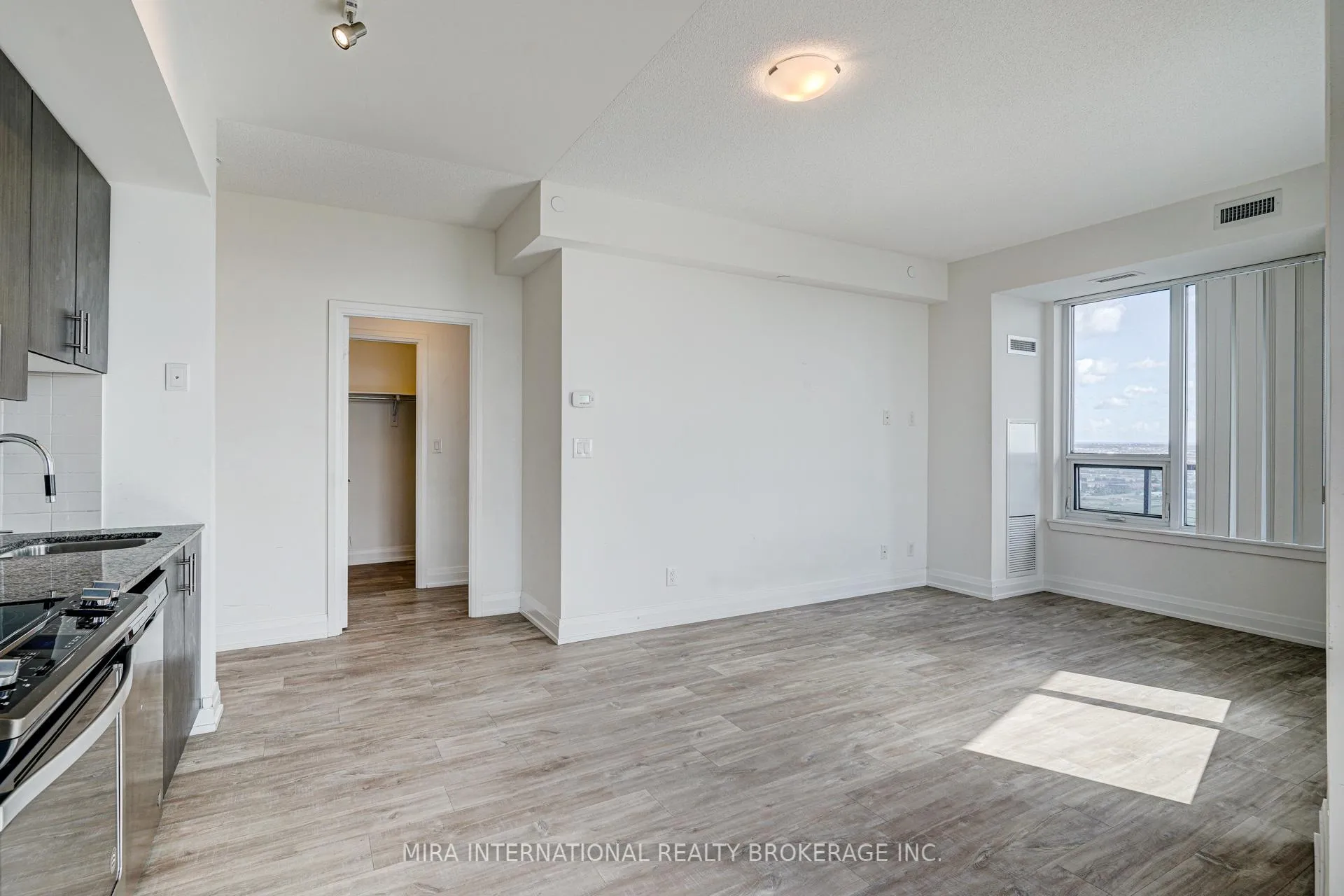 Photo 8 of Unit 2808, 3600 Highway 7, Vaughan, Vaughan Corporate Centre — HOMEH