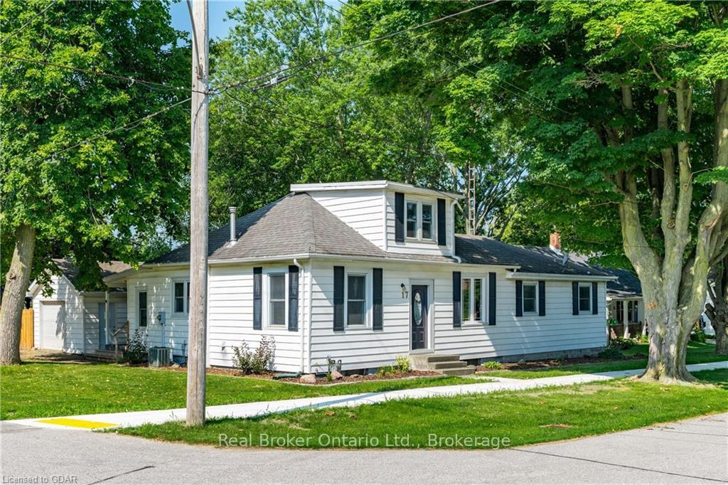 Photo 2 of 17 King Street S, Chatham-Kent — HOMEH
