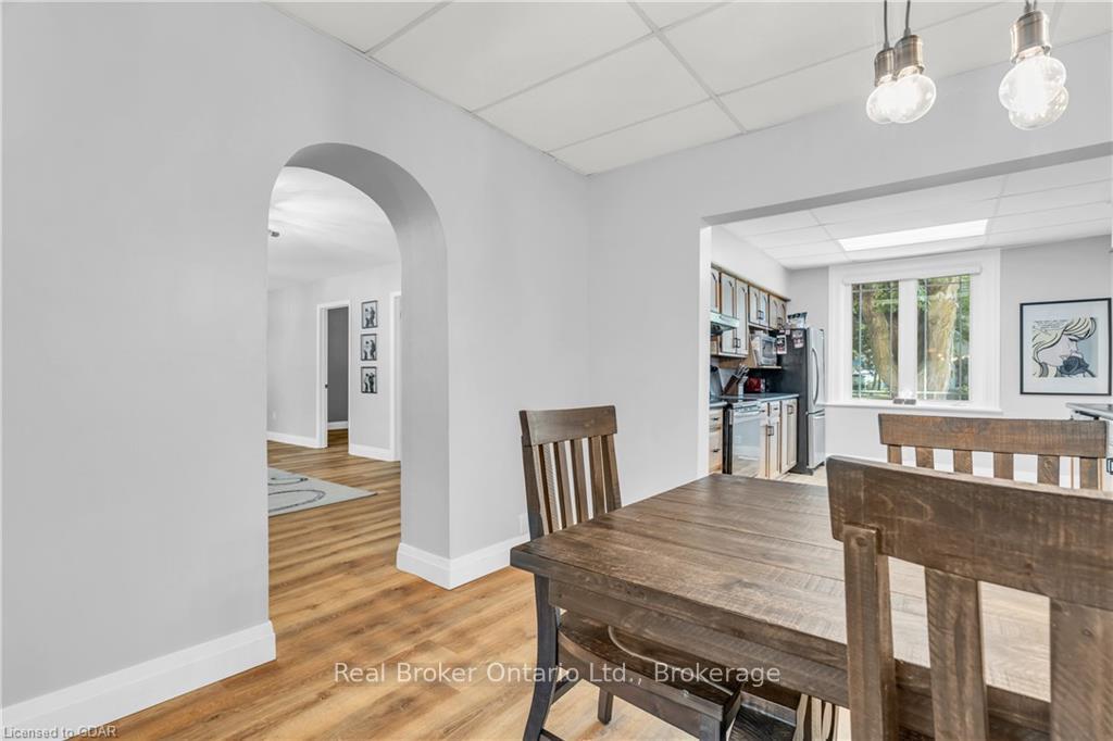 Photo 10 of 17 King Street S, Chatham-Kent — HOMEH