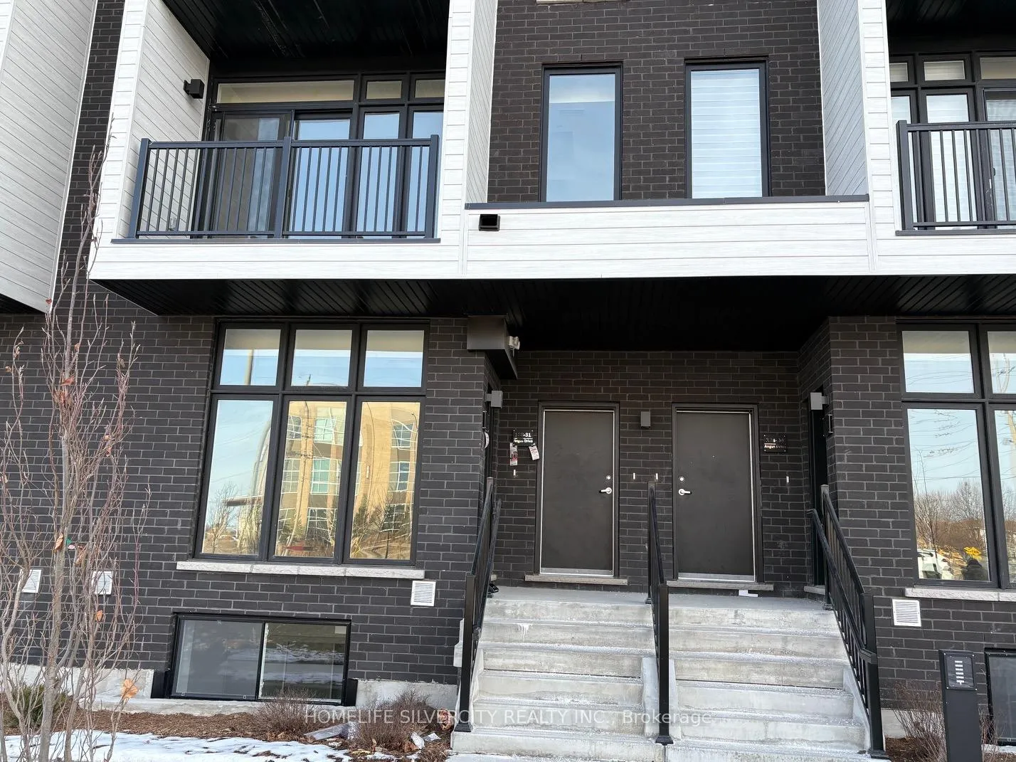 Photo 3 of Unit 32, 188 Angus Drive, Ajax, Central — HOMEH