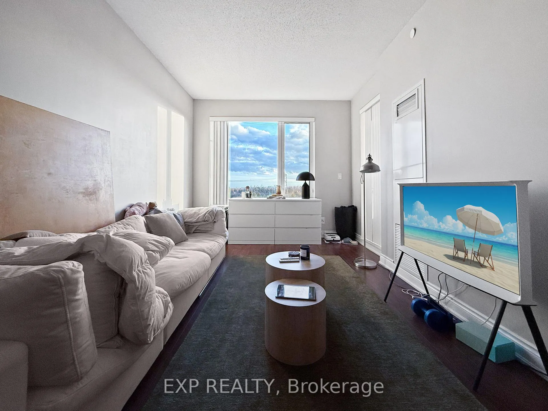 Photo 1 of Unit 909, 325 south park Road, Markham, Commerce Valley — HOMEH