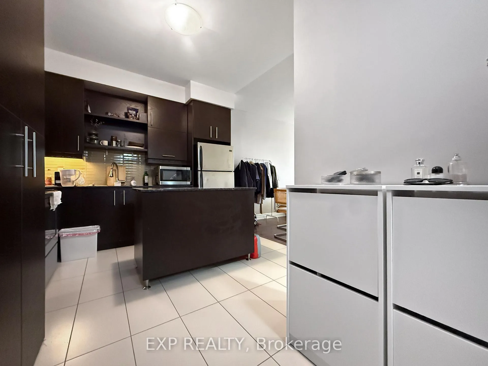 Photo 2 of Unit 909, 325 south park Road, Markham, Commerce Valley — HOMEH