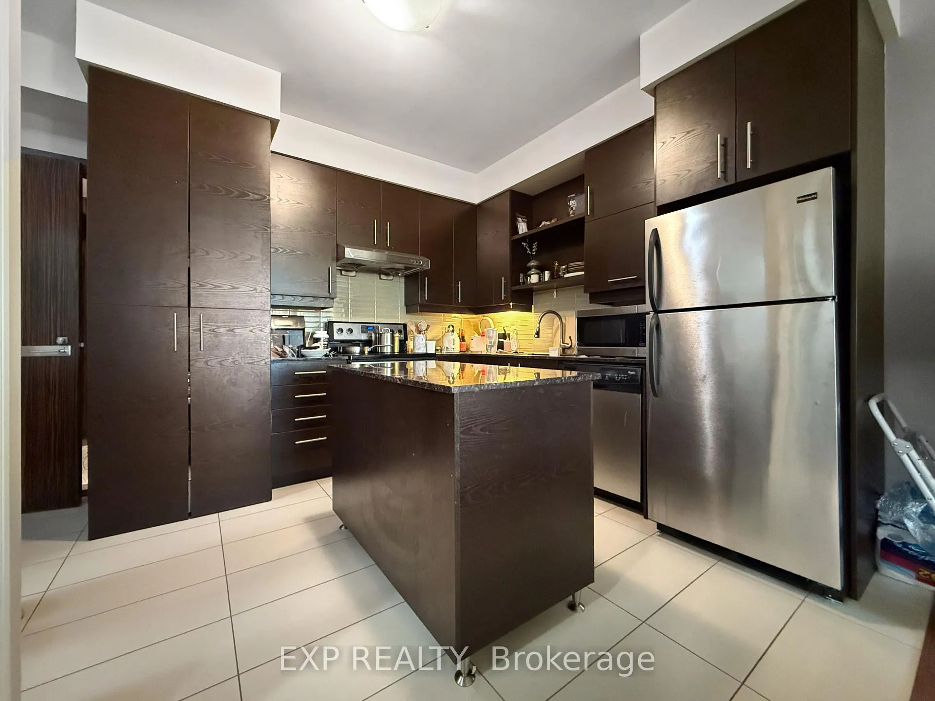 Photo 3 of Unit 909, 325 south park Road, Markham, Commerce Valley — HOMEH