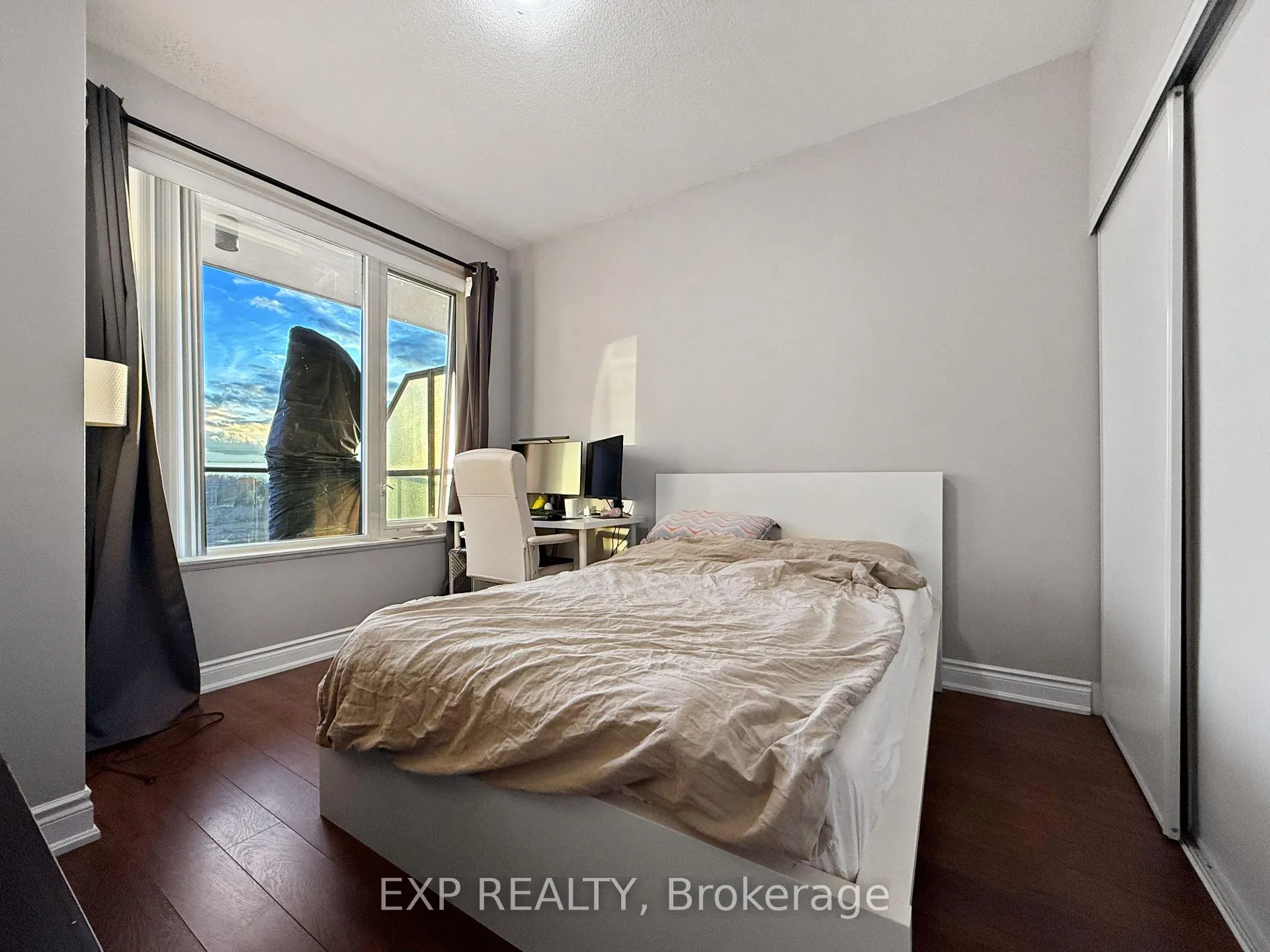 Photo 15 of Unit 909, 325 south park Road, Markham, Commerce Valley — HOMEH
