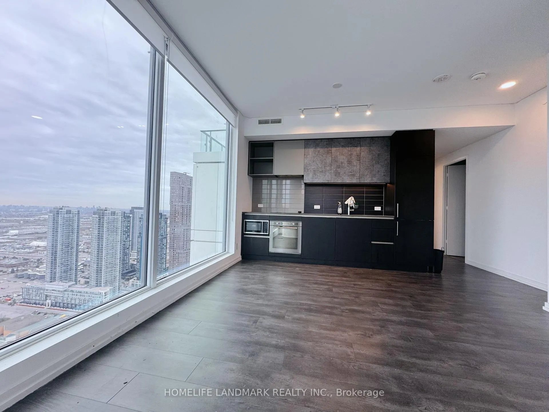 Photo 4 of Unit 4709, 7890 Jane Street, Vaughan, Vaughan Corporate Centre — HOMEH