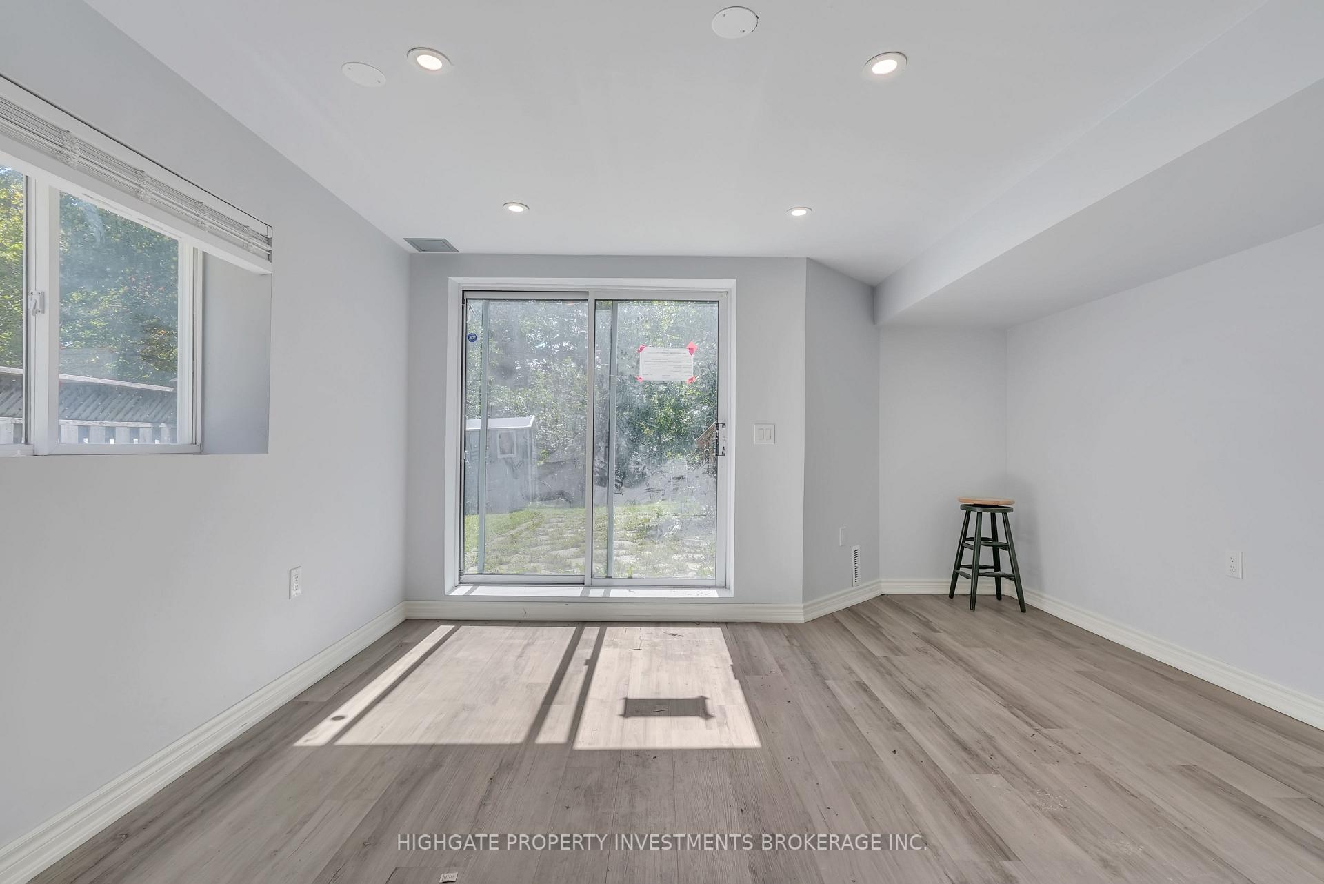 Photo 8 of Unit Lower, 21 Stollar Boulevard, Barrie, Little Lake — HOMEH