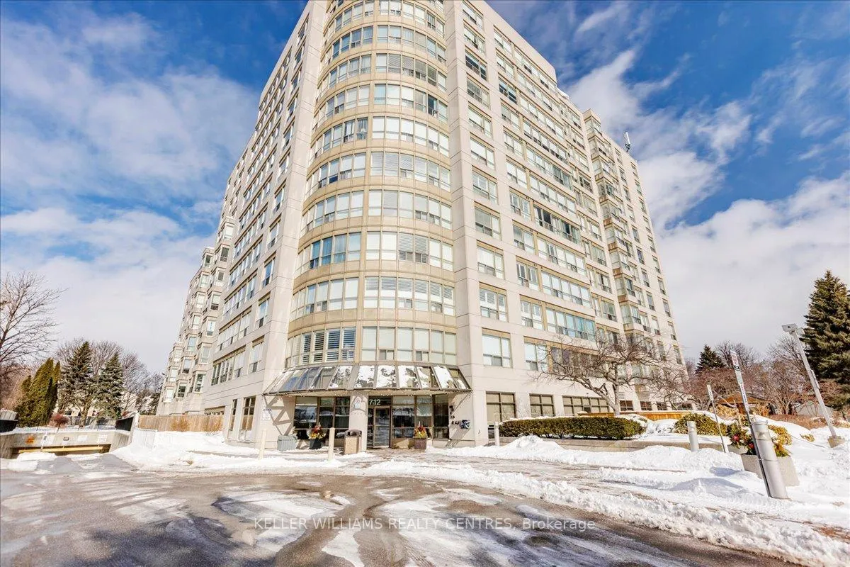 Front of Unit 612, 712 Rossland Road E