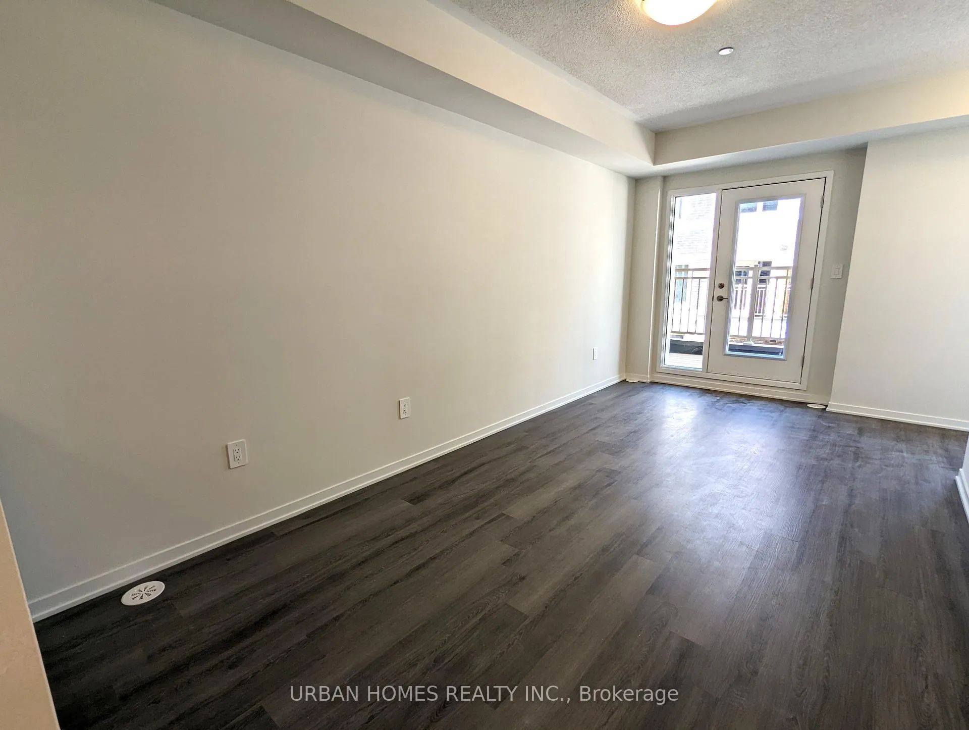 Photo 7 of Unit 29, 21 Honeycrisp Crescent, Vaughan, Vaughan Corporate Centre — HOMEH