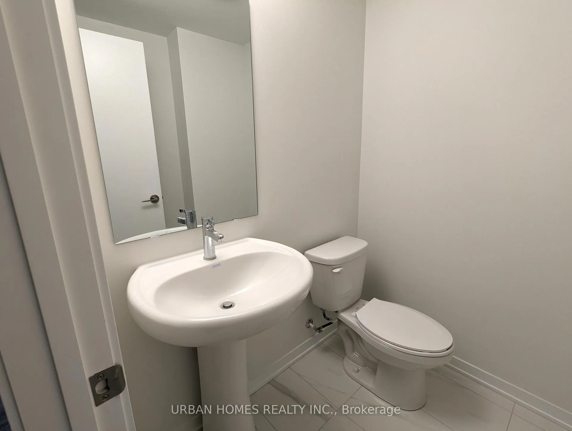 Photo 10 of Unit 29, 21 Honeycrisp Crescent, Vaughan, Vaughan Corporate Centre — HOMEH