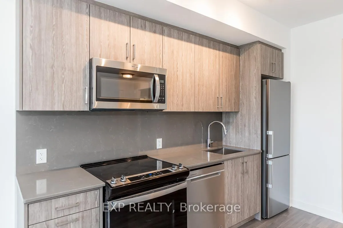 Photo 3 of Unit 426, 681 Yonge Street, Barrie, Painswick South — HOMEH