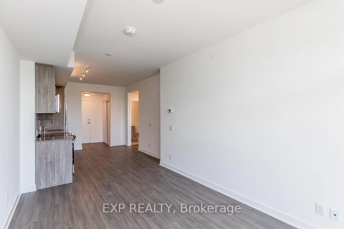 Photo 6 of Unit 426, 681 Yonge Street, Barrie, Painswick South — HOMEH