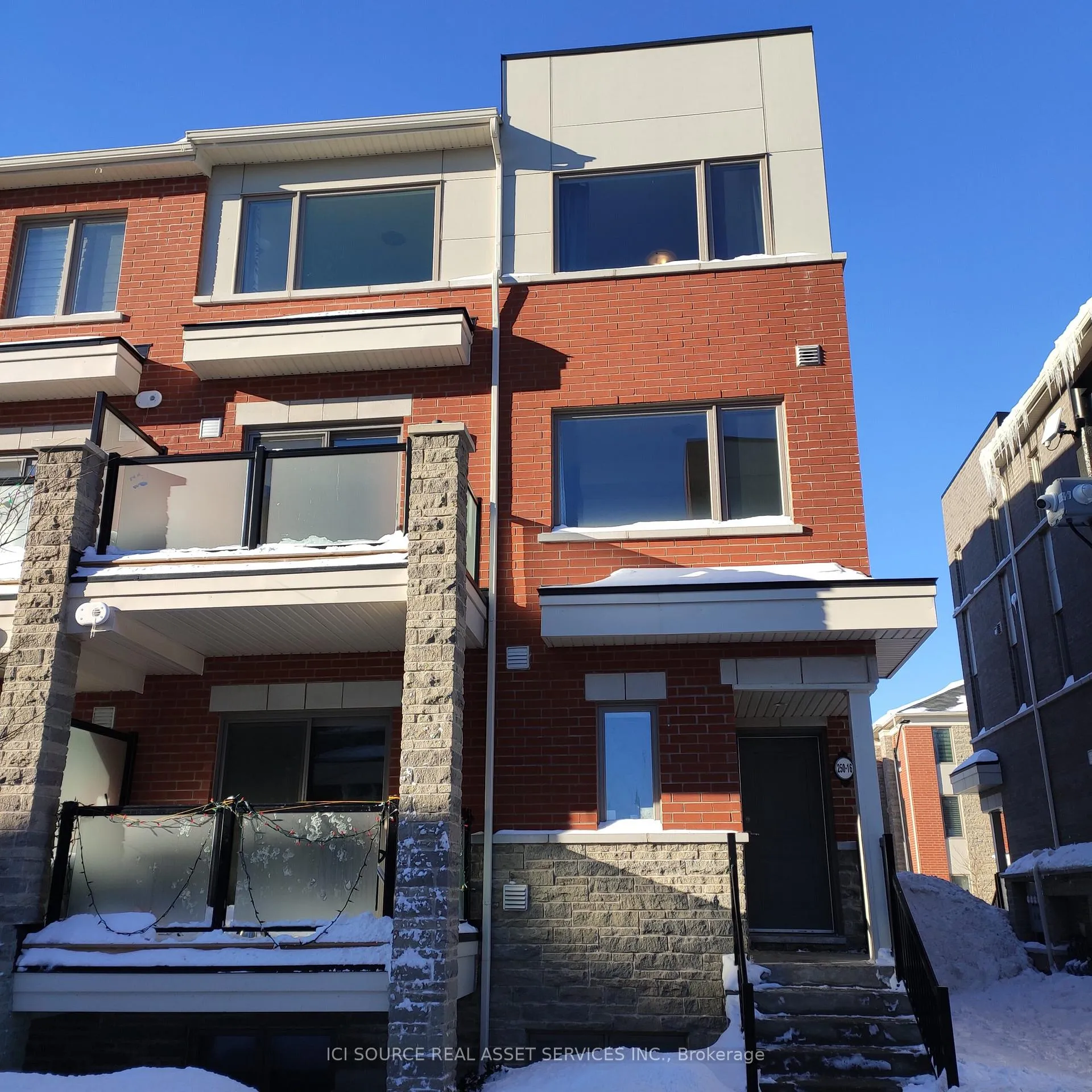 Front of Unit 16, 250 Lagerfeld Drive
