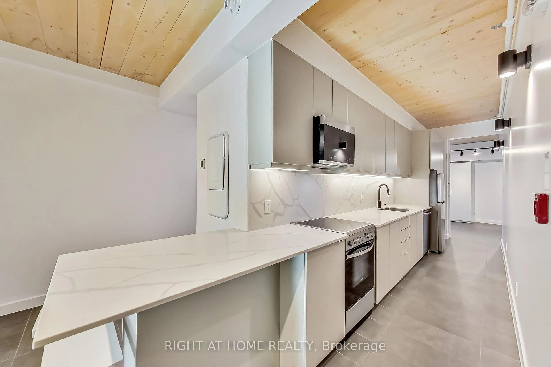 Photo 6 of Unit 301, 1602 Queen Street E, Toronto, The Beaches — HOMEH