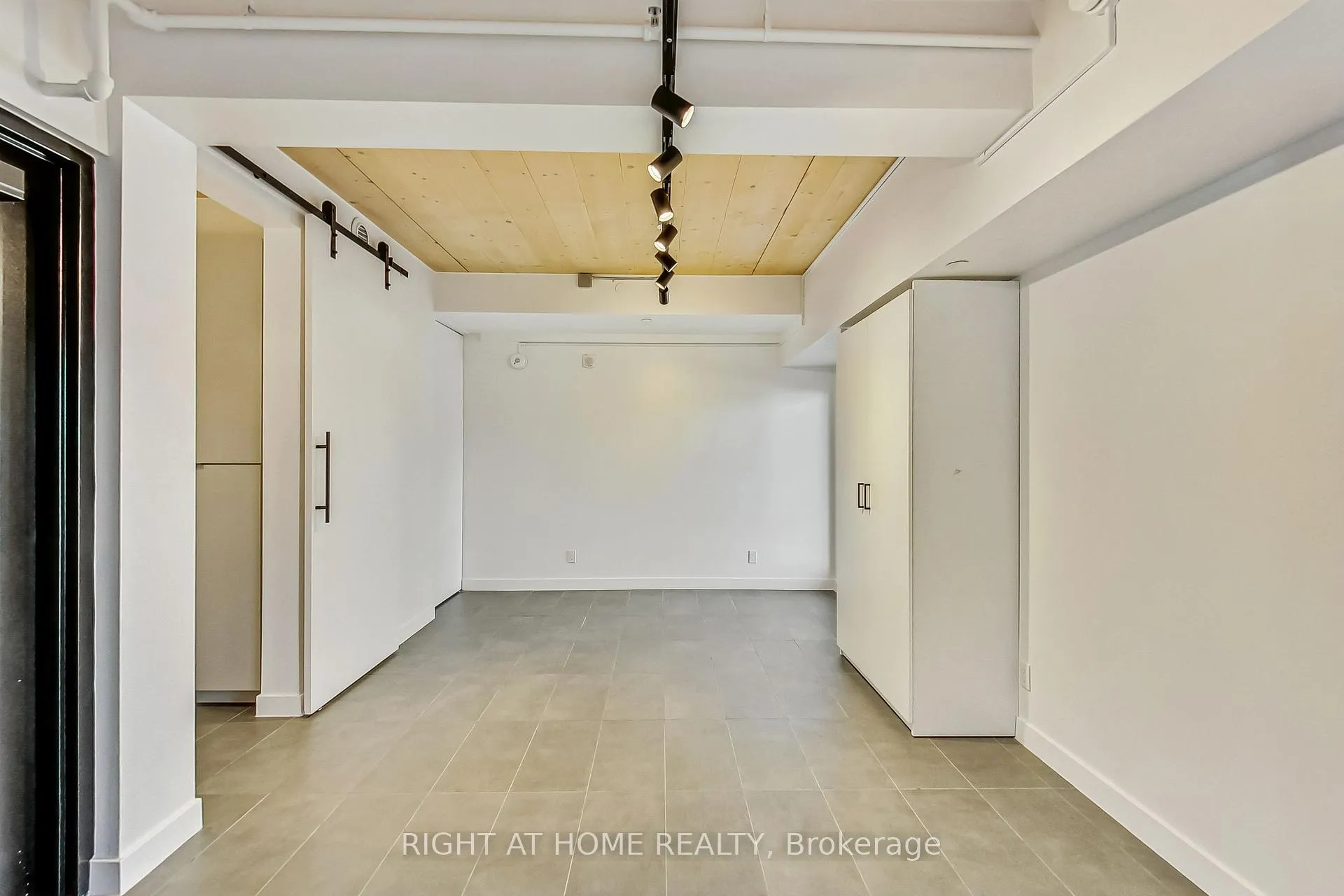 Photo 12 of Unit 301, 1602 Queen Street E, Toronto, The Beaches — HOMEH
