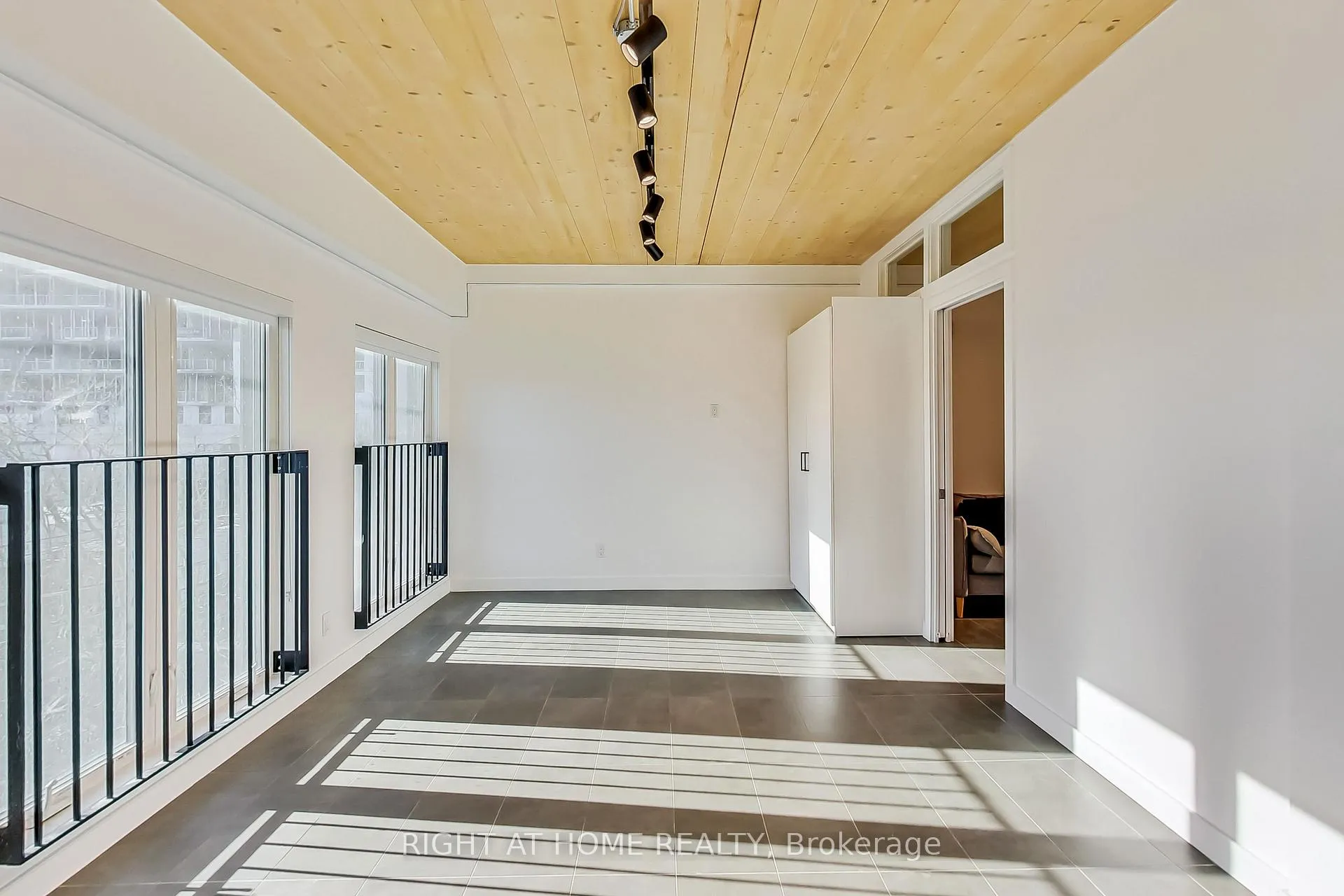 Photo 14 of Unit 301, 1602 Queen Street E, Toronto, The Beaches — HOMEH