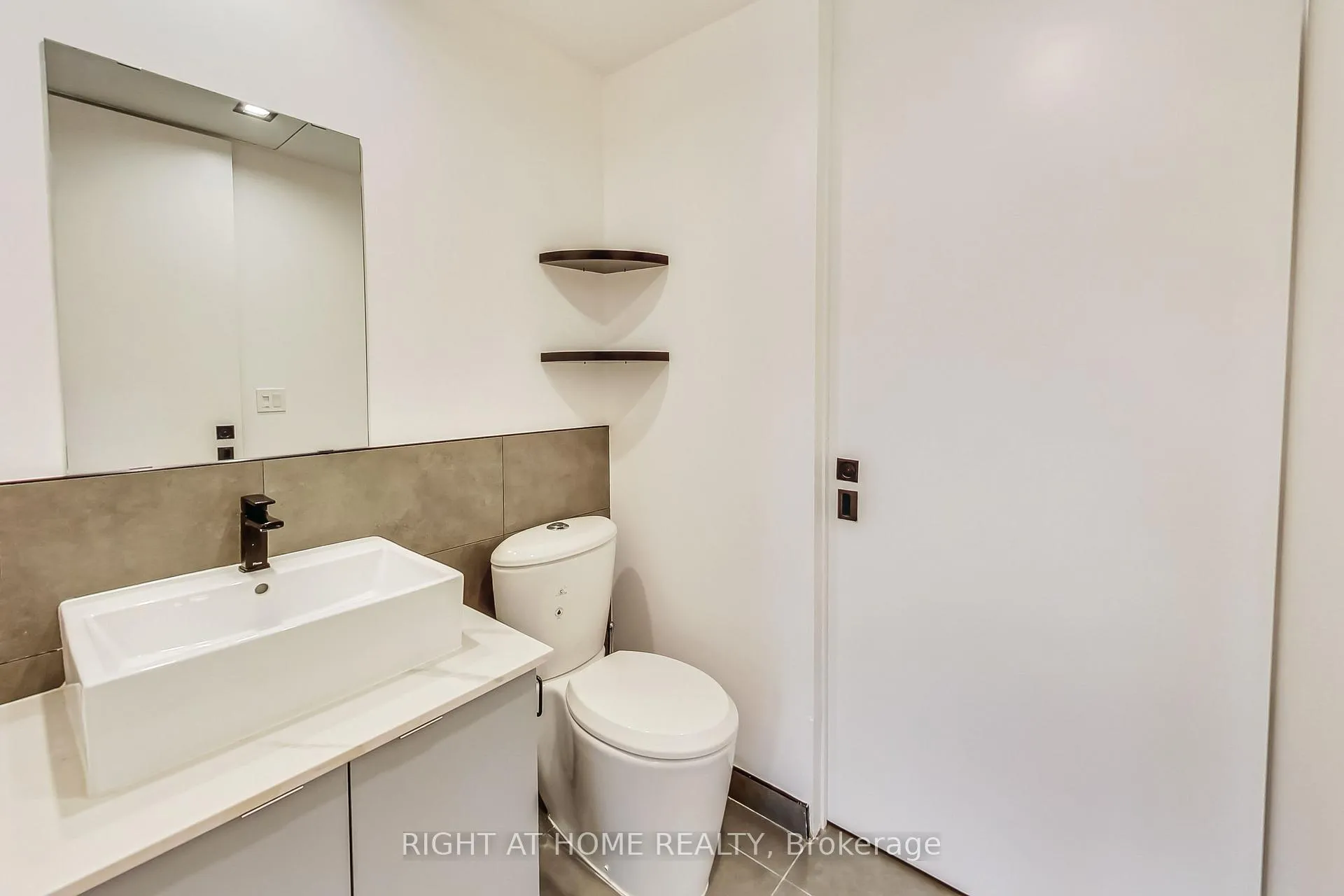 Photo 16 of Unit 301, 1602 Queen Street E, Toronto, The Beaches — HOMEH