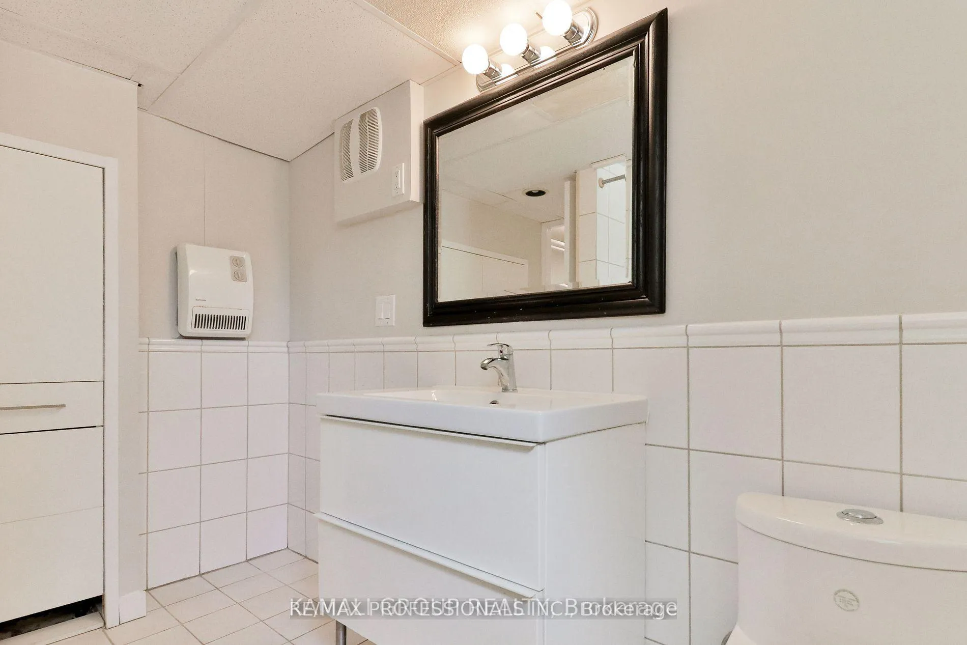 Photo 9 of 7 Elsfield Road, Etobicoke, Stonegate-Queensway — HOMEH