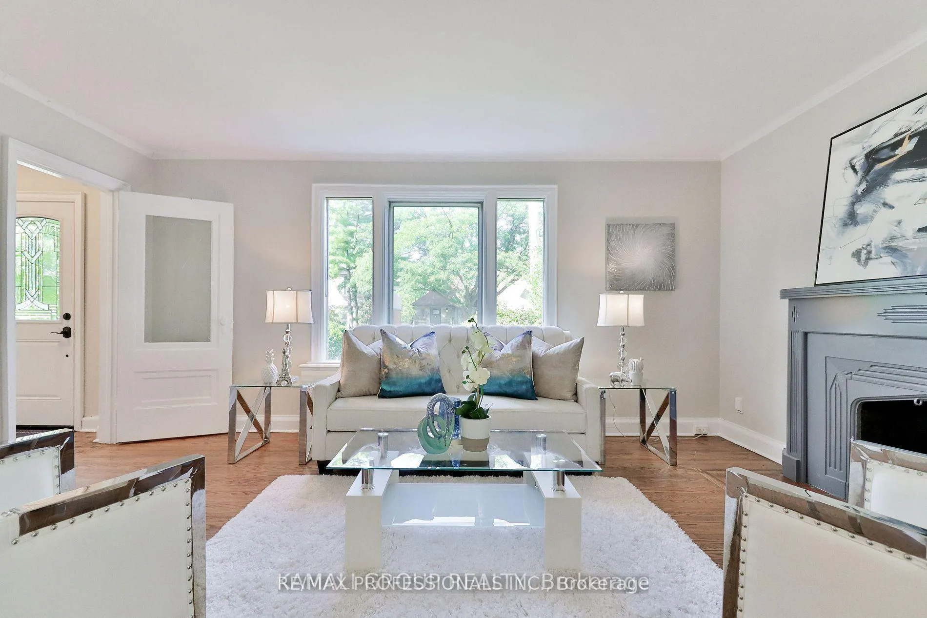 Photo 16 of 7 Elsfield Road, Etobicoke, Stonegate-Queensway — HOMEH