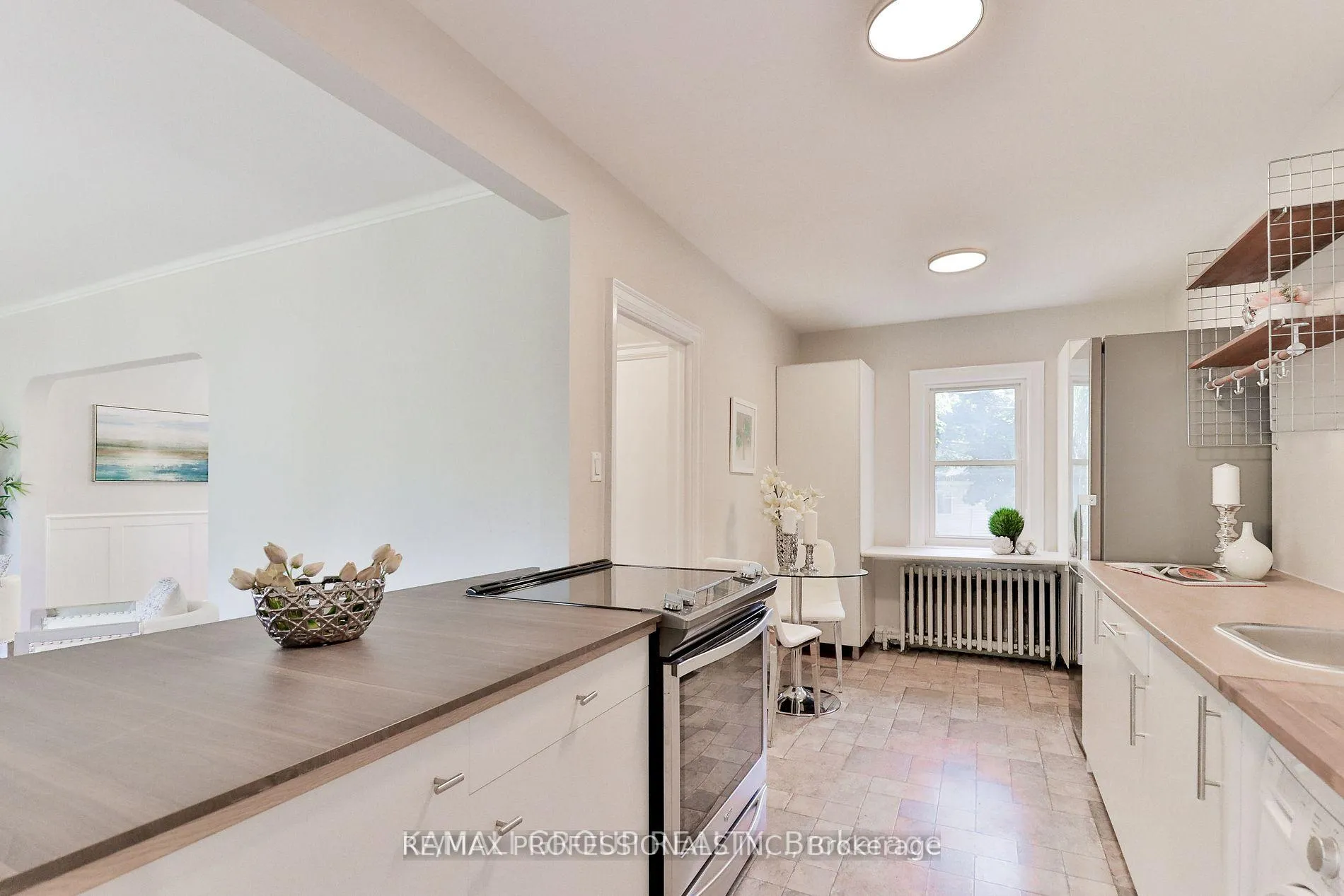 Photo 22 of 7 Elsfield Road, Etobicoke, Stonegate-Queensway — HOMEH