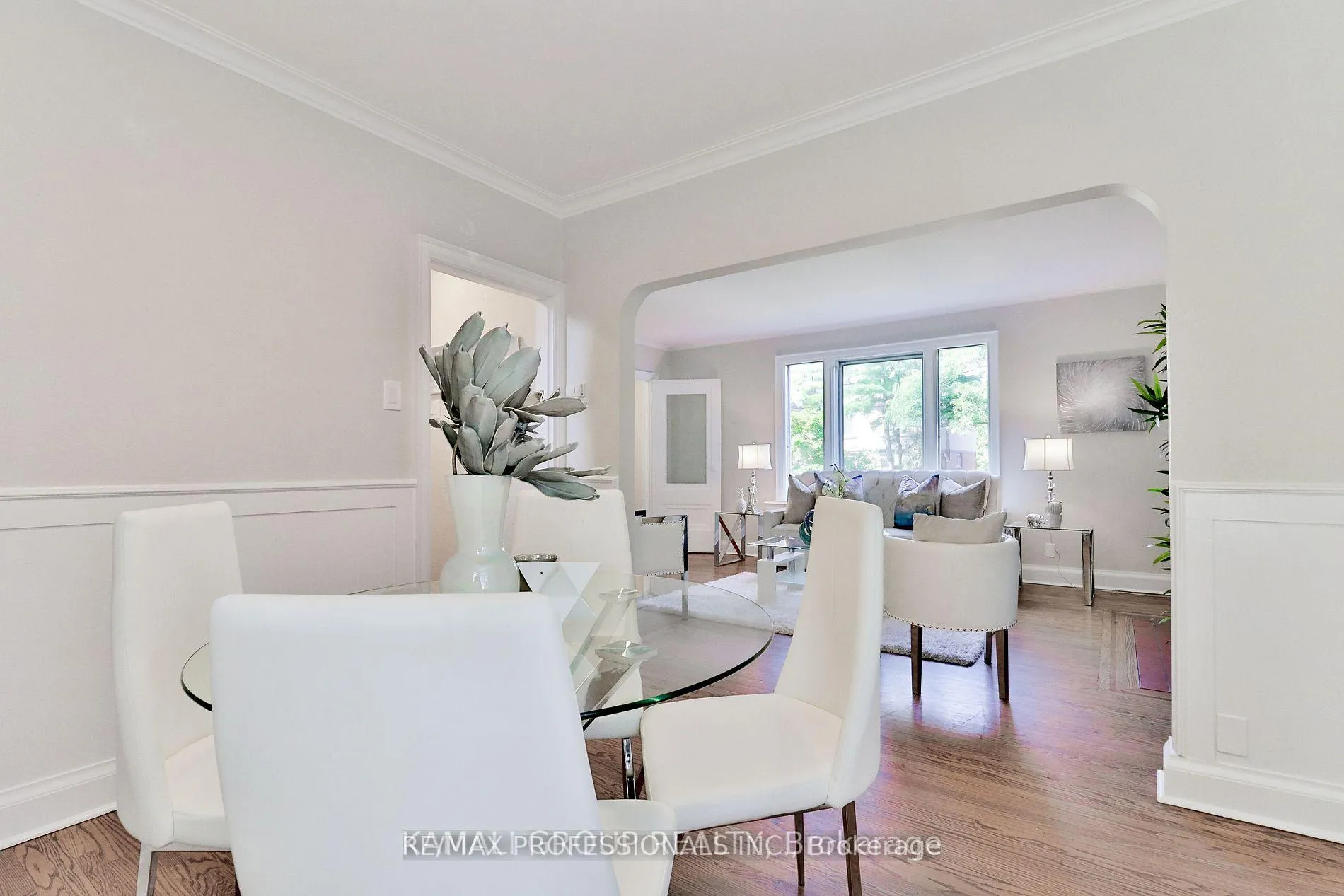 Photo 23 of 7 Elsfield Road, Etobicoke, Stonegate-Queensway — HOMEH