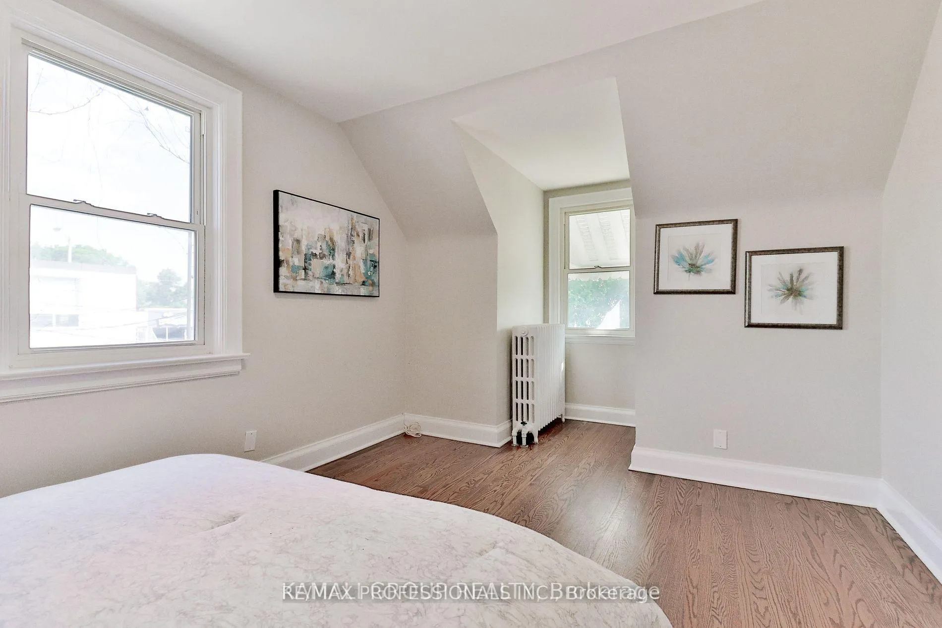Photo 25 of 7 Elsfield Road, Etobicoke, Stonegate-Queensway — HOMEH