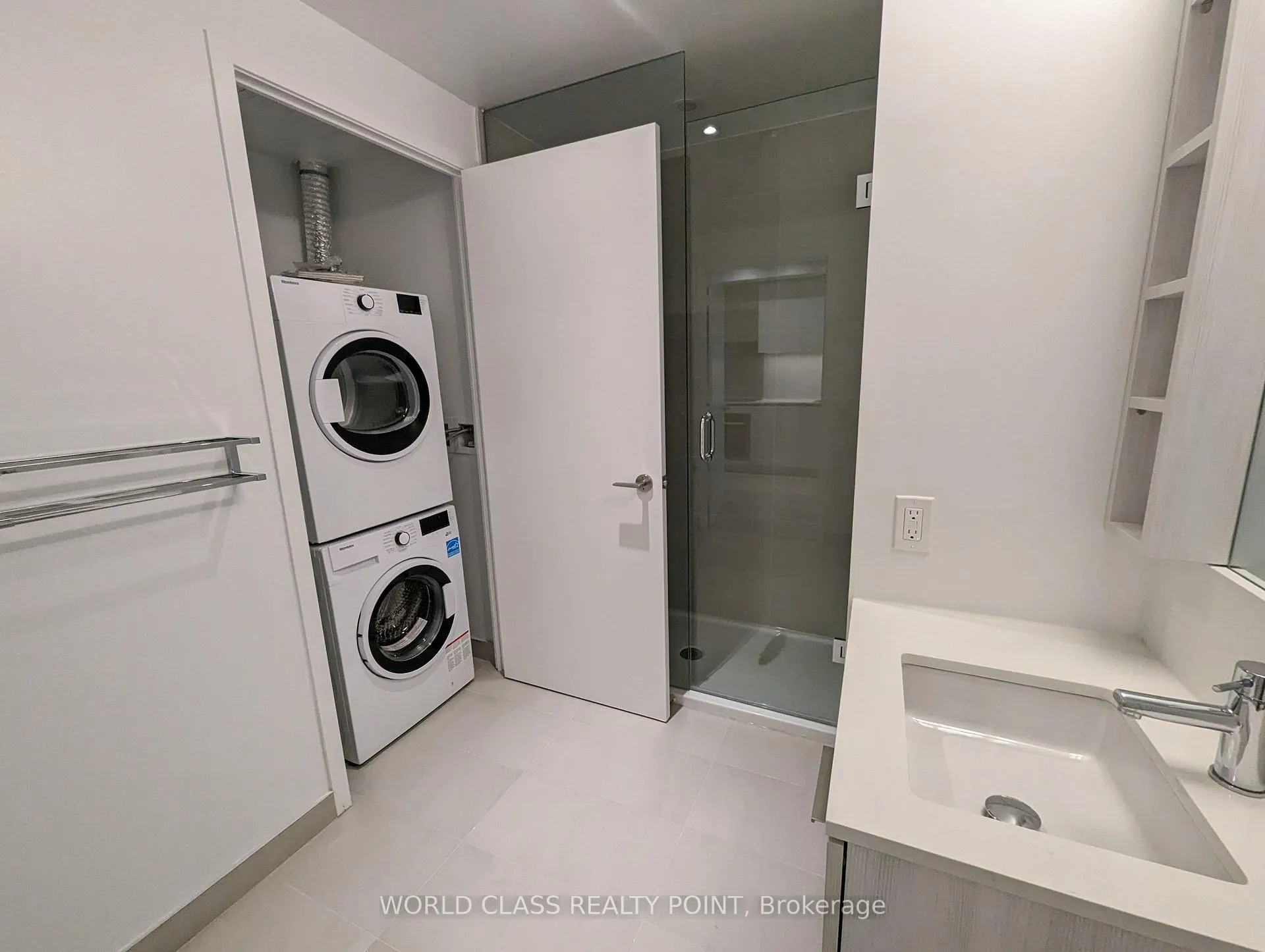 Photo 12 of Unit 4310, 7890 Jane Street, Vaughan, Vaughan Corporate Centre — HOMEH