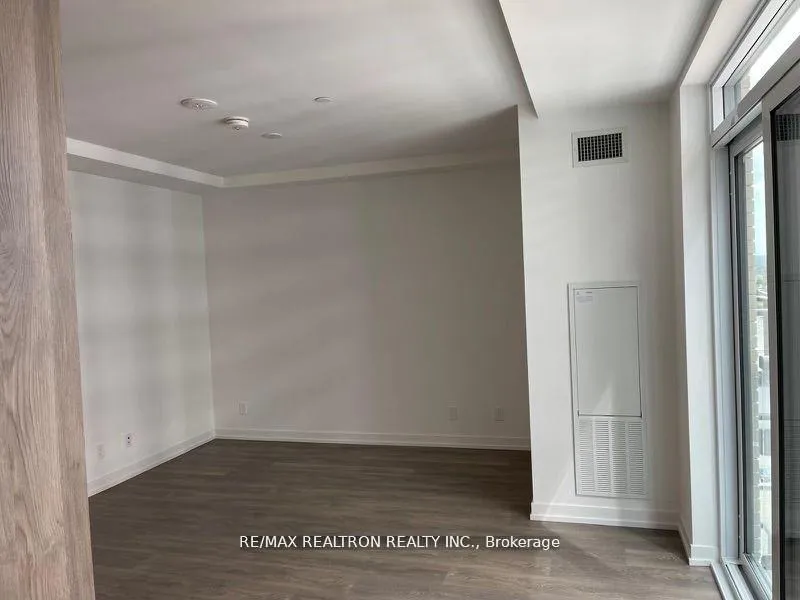 Photo 6 of Unit 805, 8 Beverley Glen Boulevard, Vaughan, Beverley Glen — HOMEH